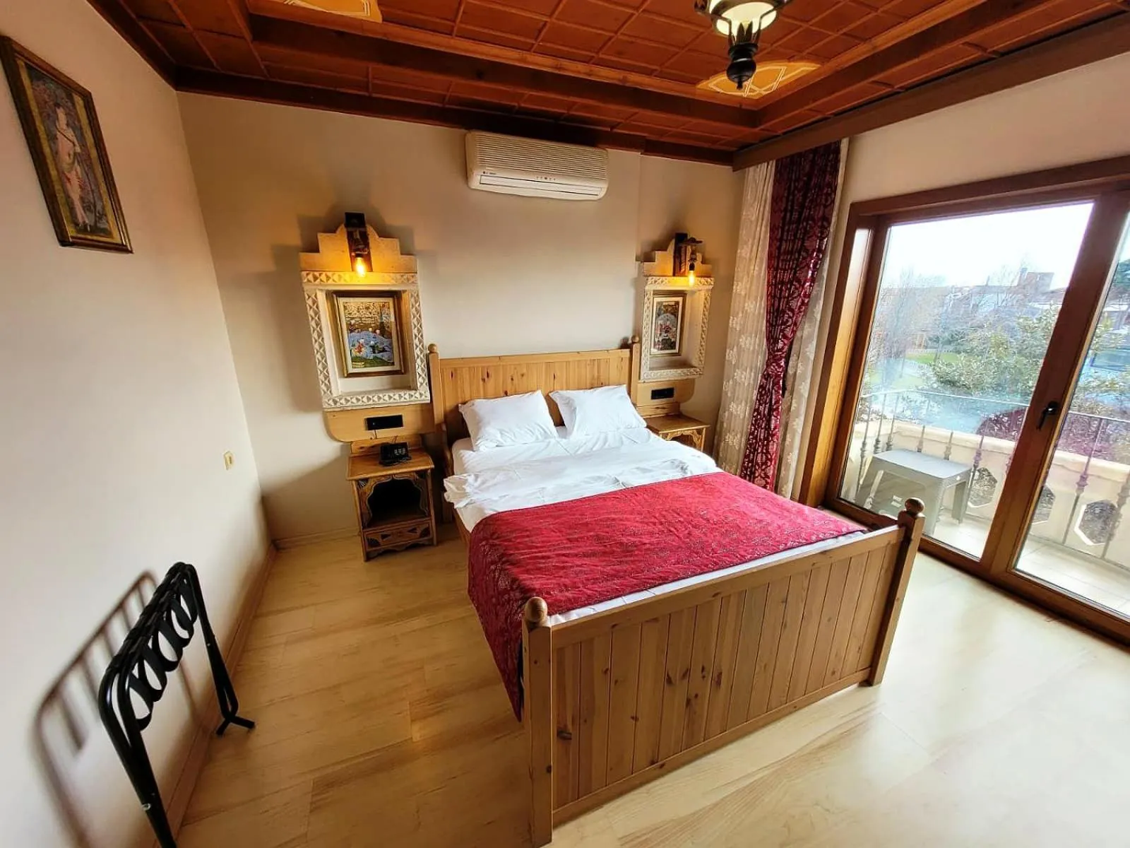 Bedroom, Bed in Saruhan Hotel