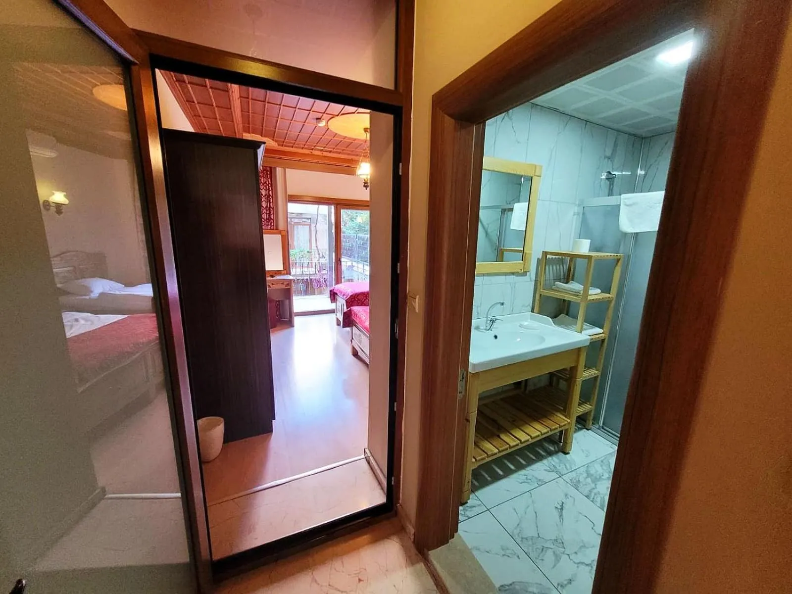 Bathroom, Bed in Saruhan Hotel