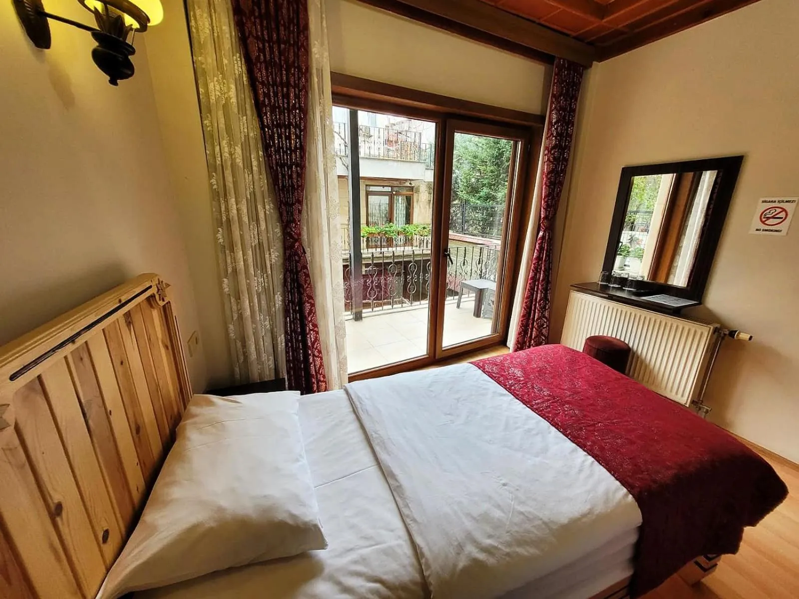 Bedroom, Bed in Saruhan Hotel