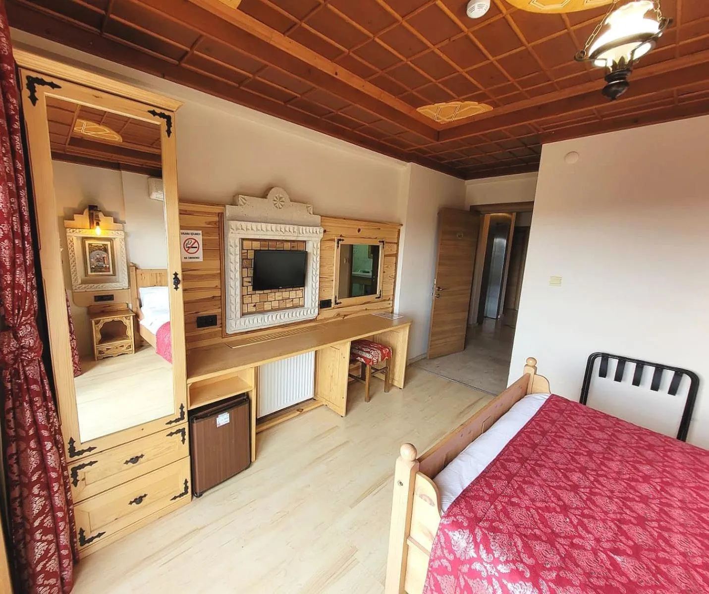 Bedroom, Bed in Saruhan Hotel