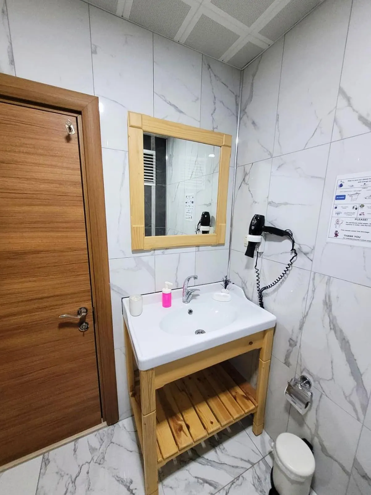 Bathroom in Saruhan Hotel