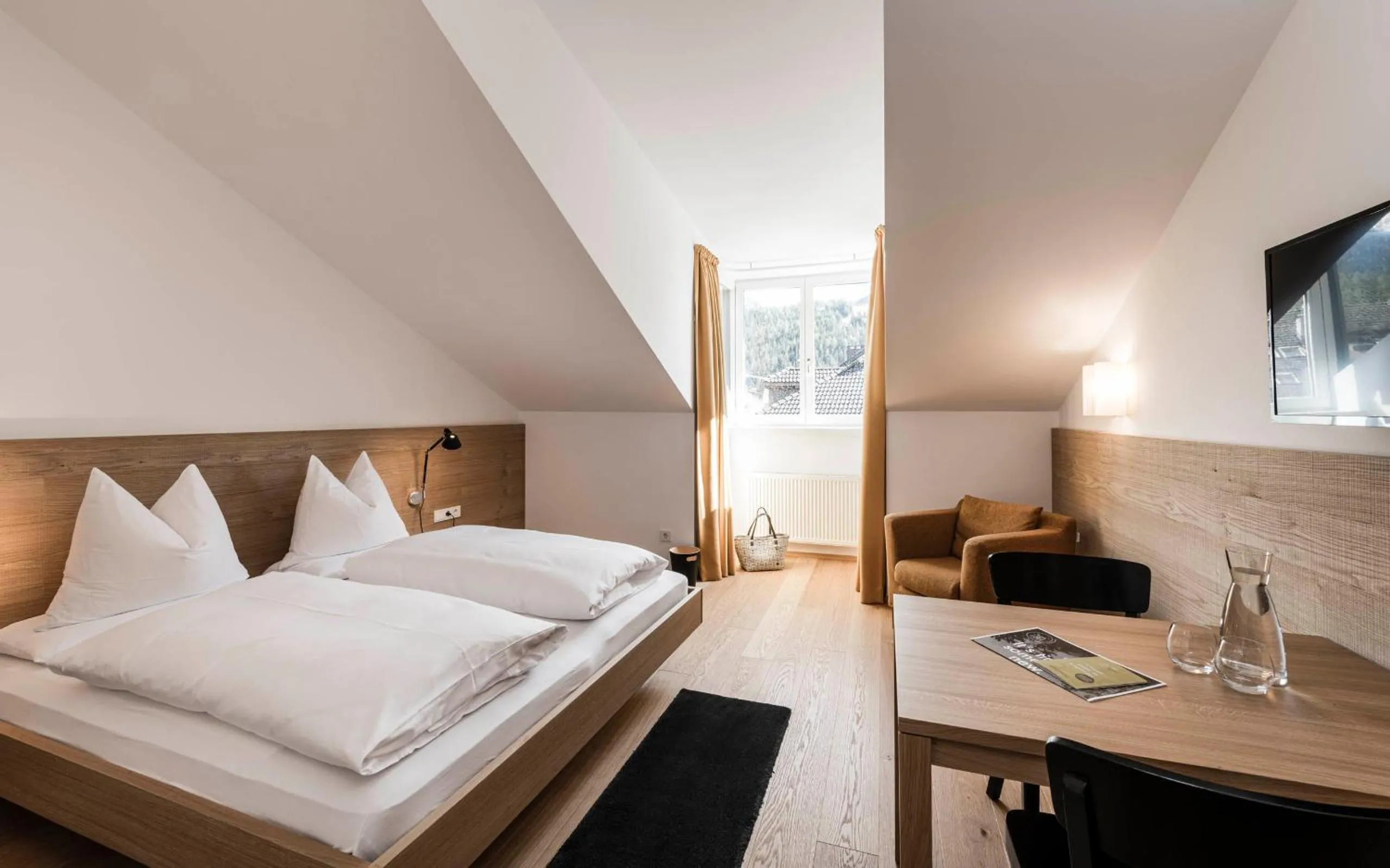 Bedroom, Bed in Boutique & Gourmet Hotel Orso Grigio - Grauer Bär