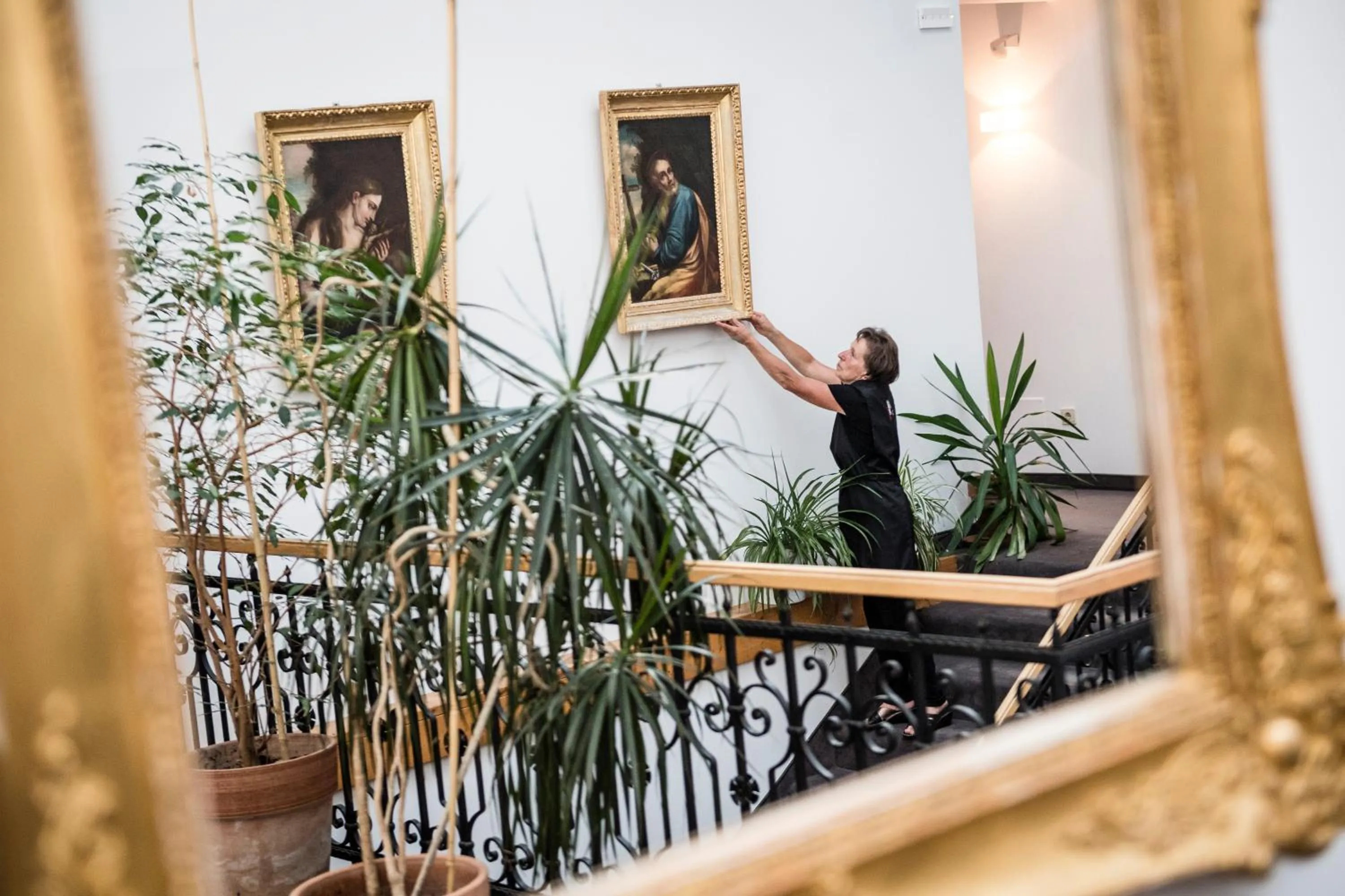 People in Boutique & Gourmet Hotel Orso Grigio - Grauer Bär