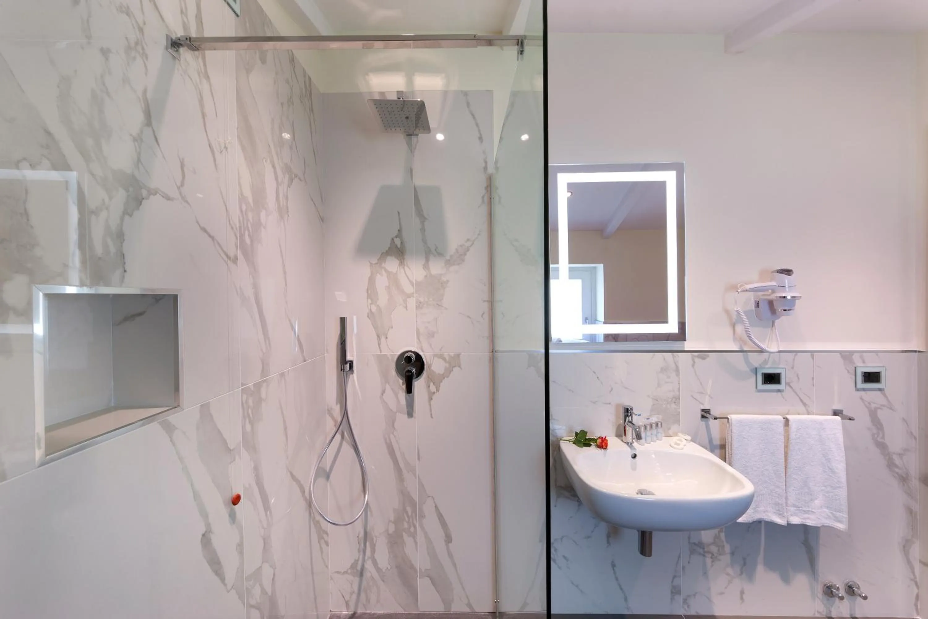 Decorative detail in Palazzo Tritone & Abagnale