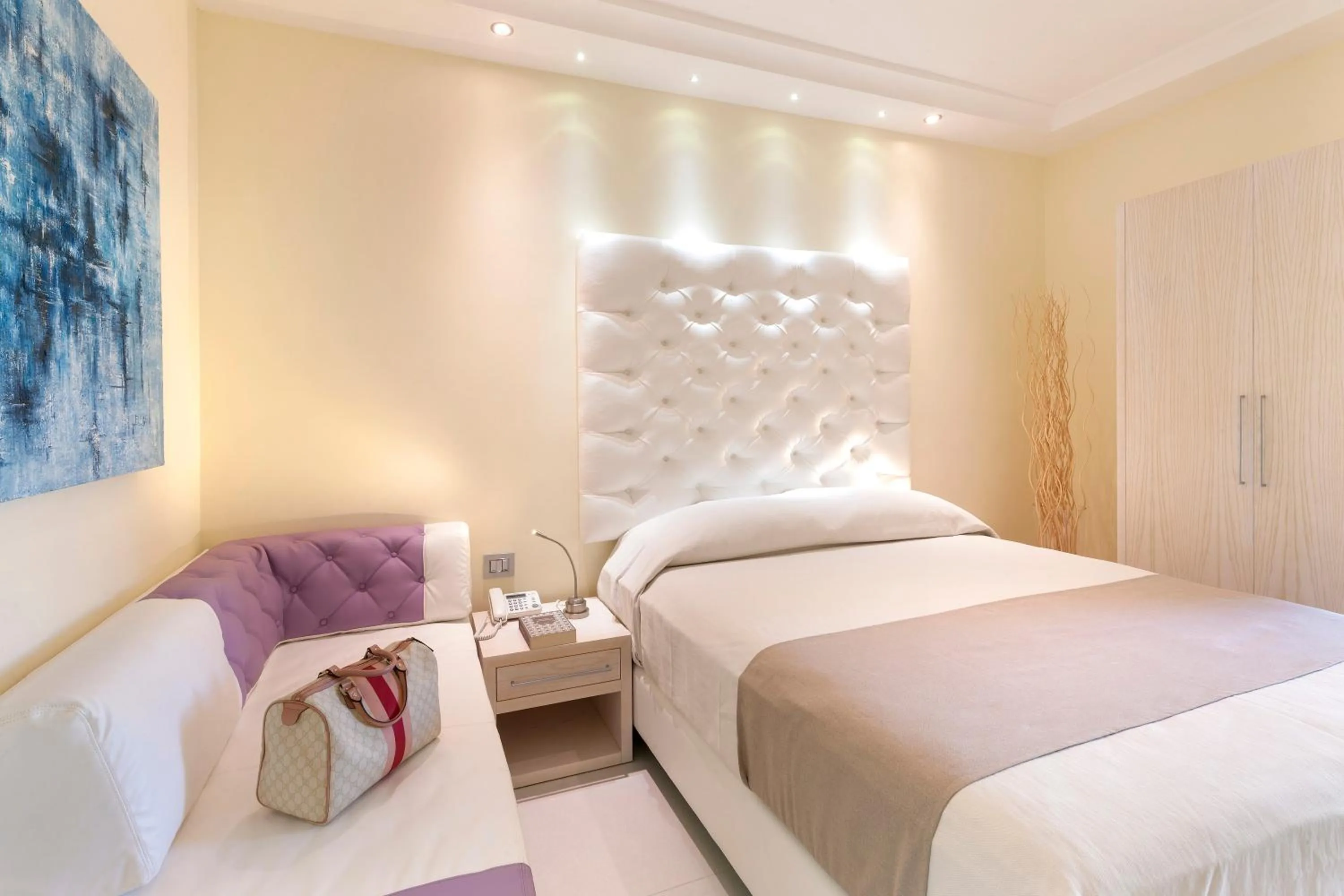 Bedroom, Bed in Palazzo Tritone & Abagnale