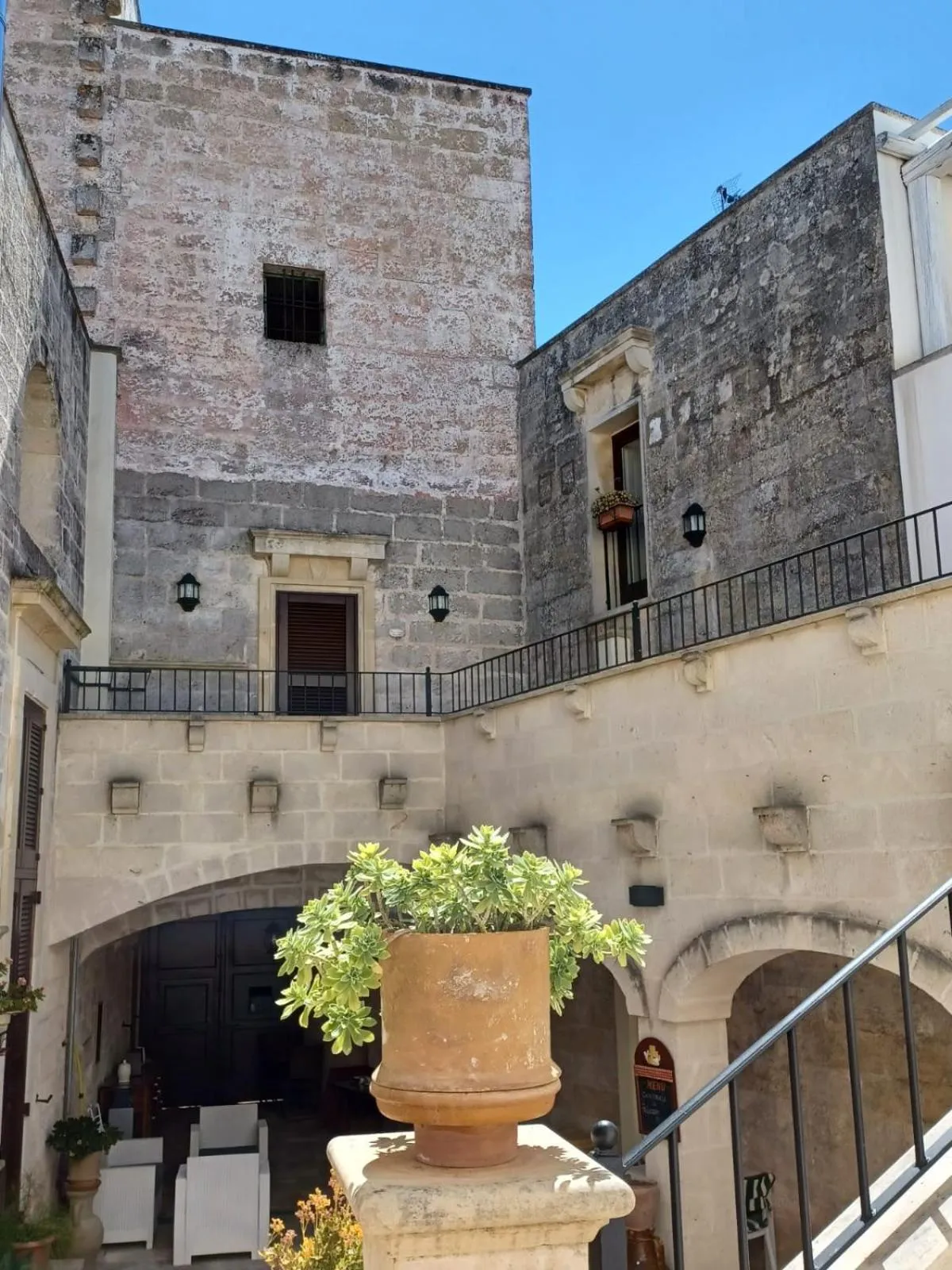 Restaurant/places to eat in Palazzo Mellacqua