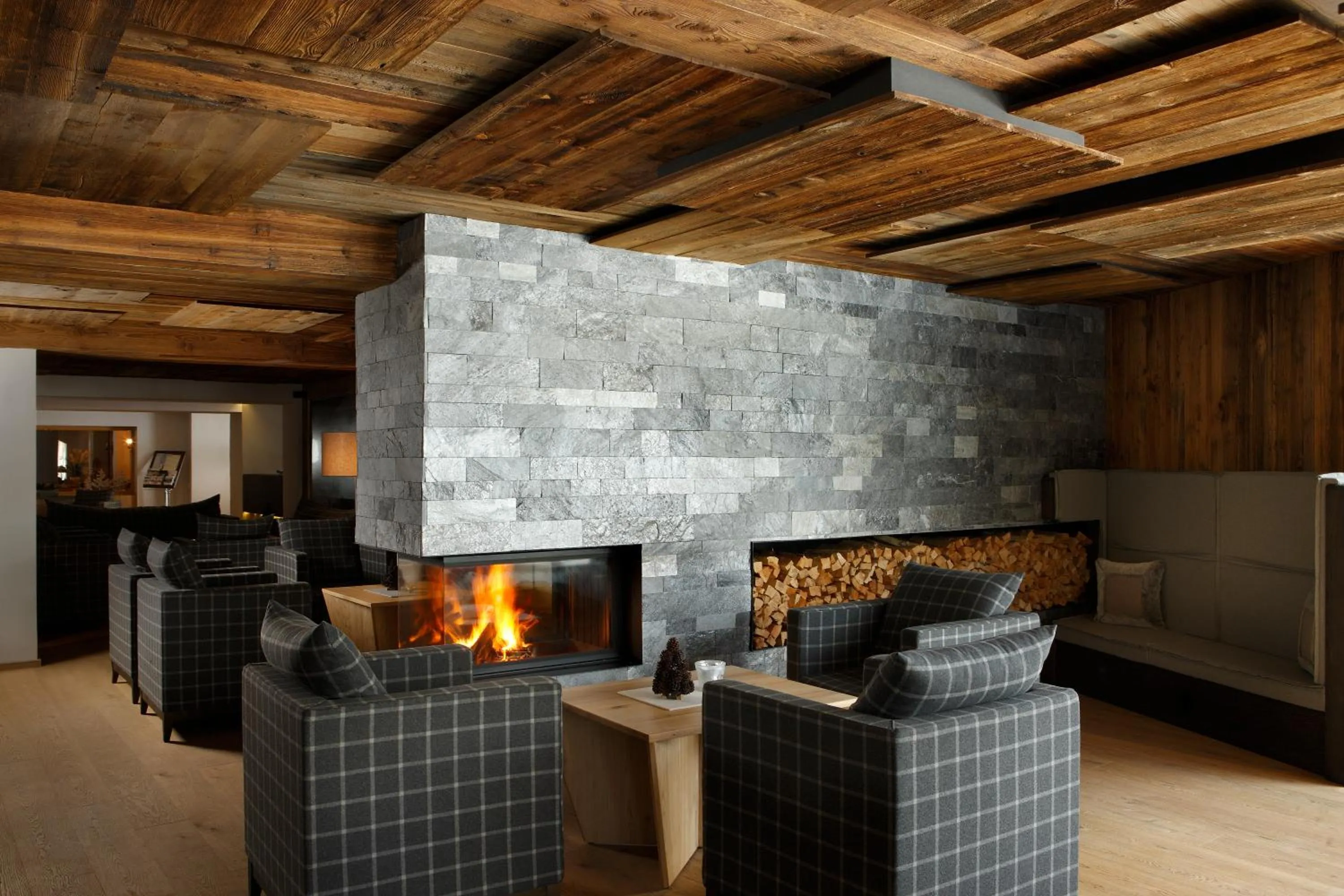 Lounge or bar in Hotel Col Alto