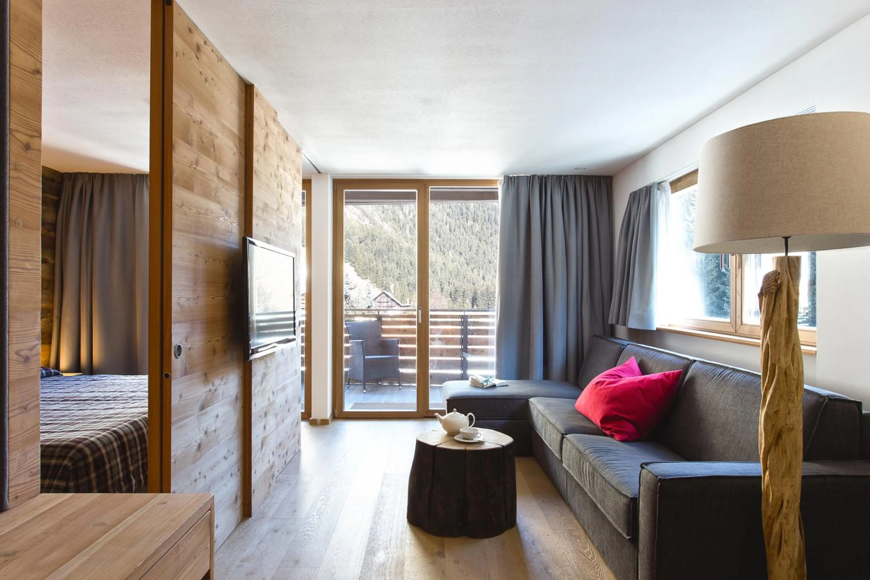 Living room, Bed in Hotel Col Alto