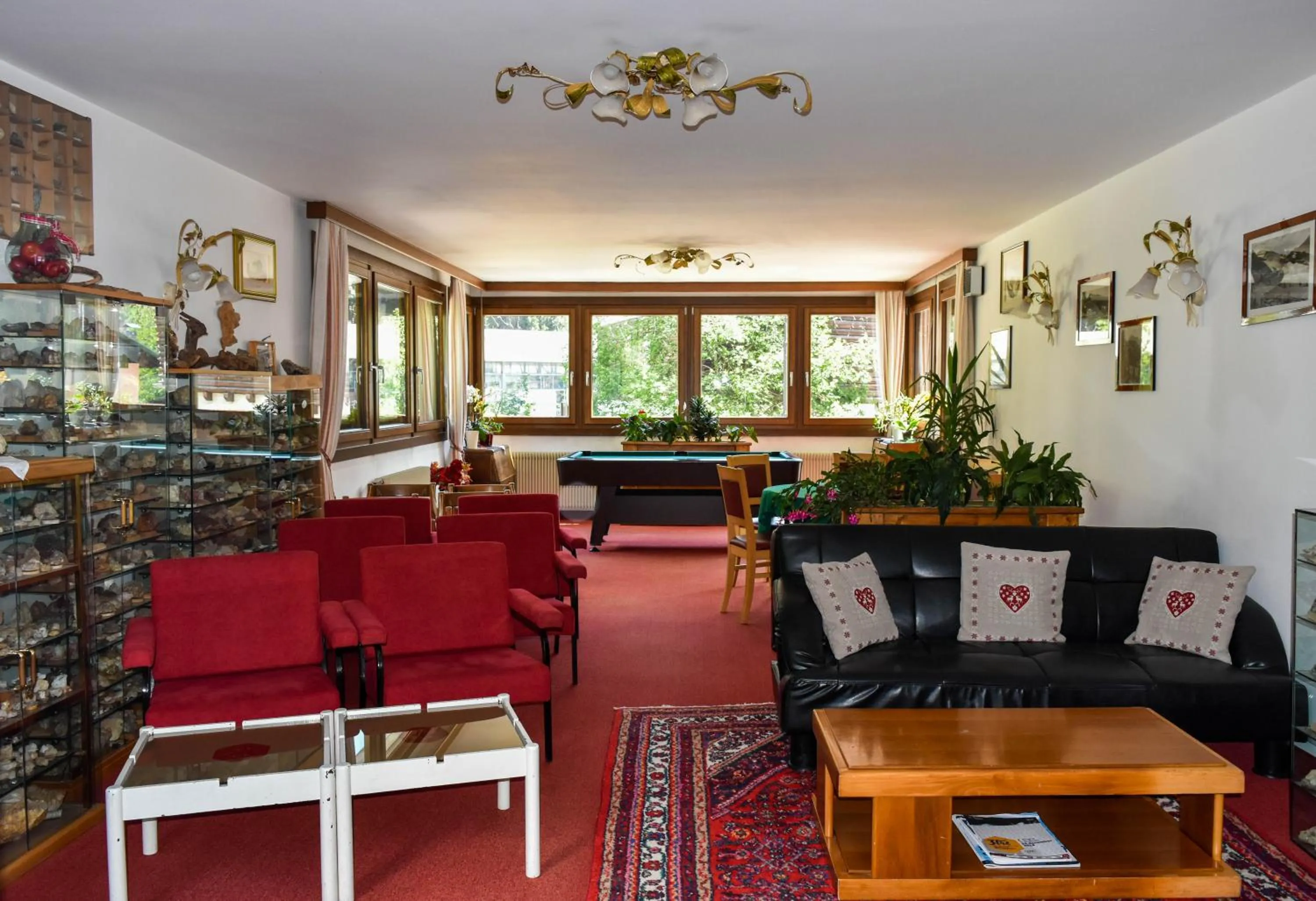 Communal lounge/ TV room in Hotel Europa