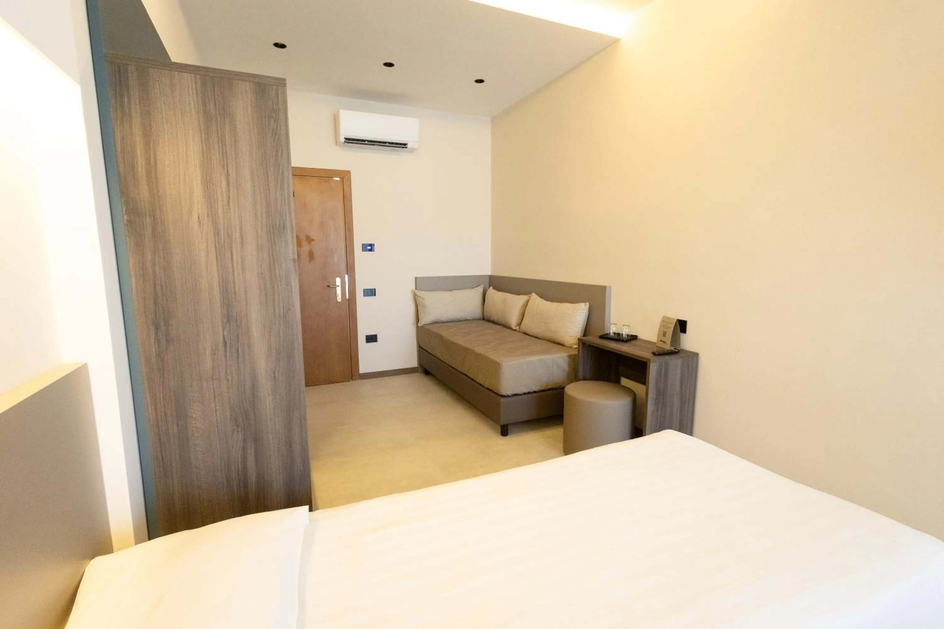 Bedroom, Bed in Hotel Carosello