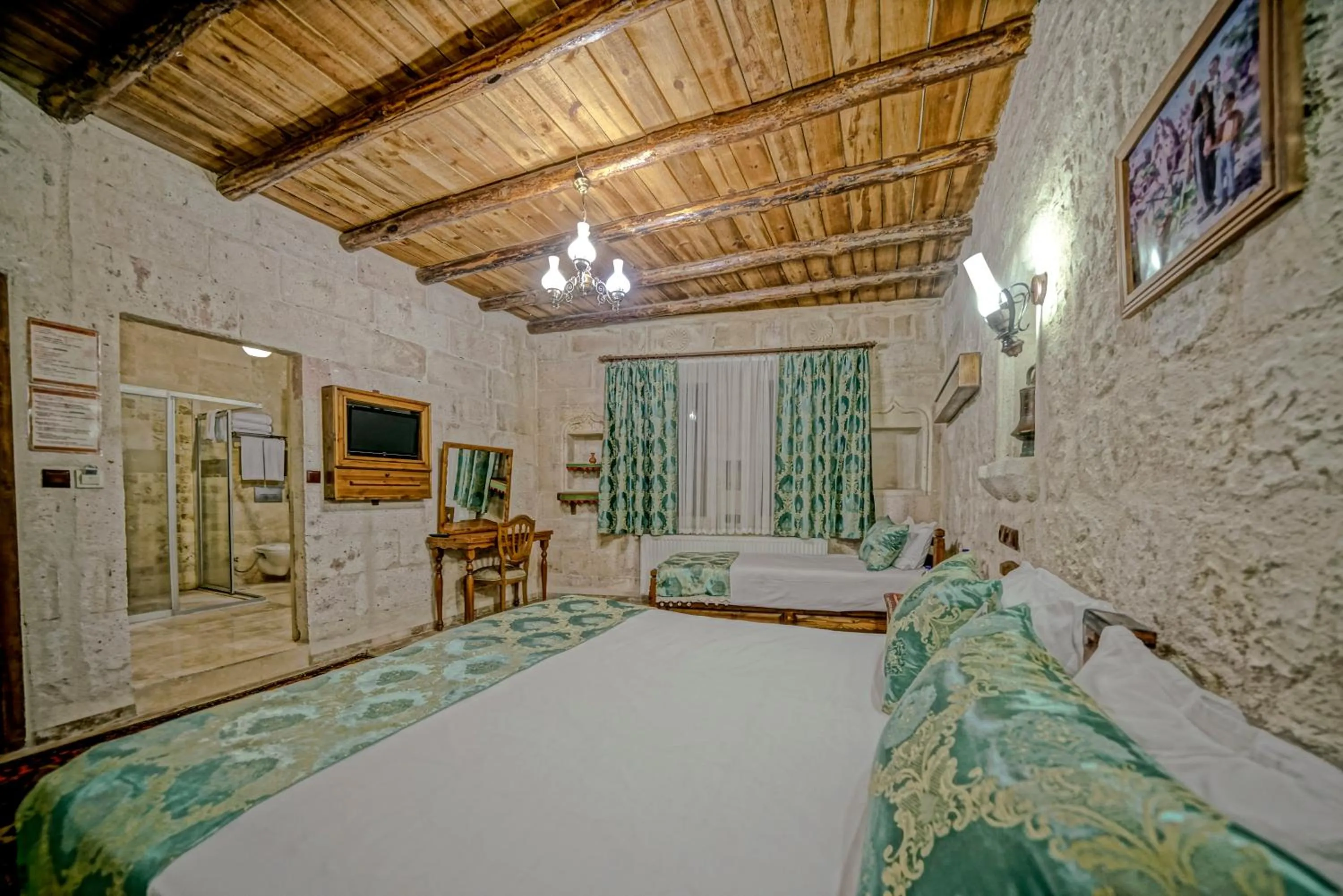Massage, Bed in Elysee Cave House