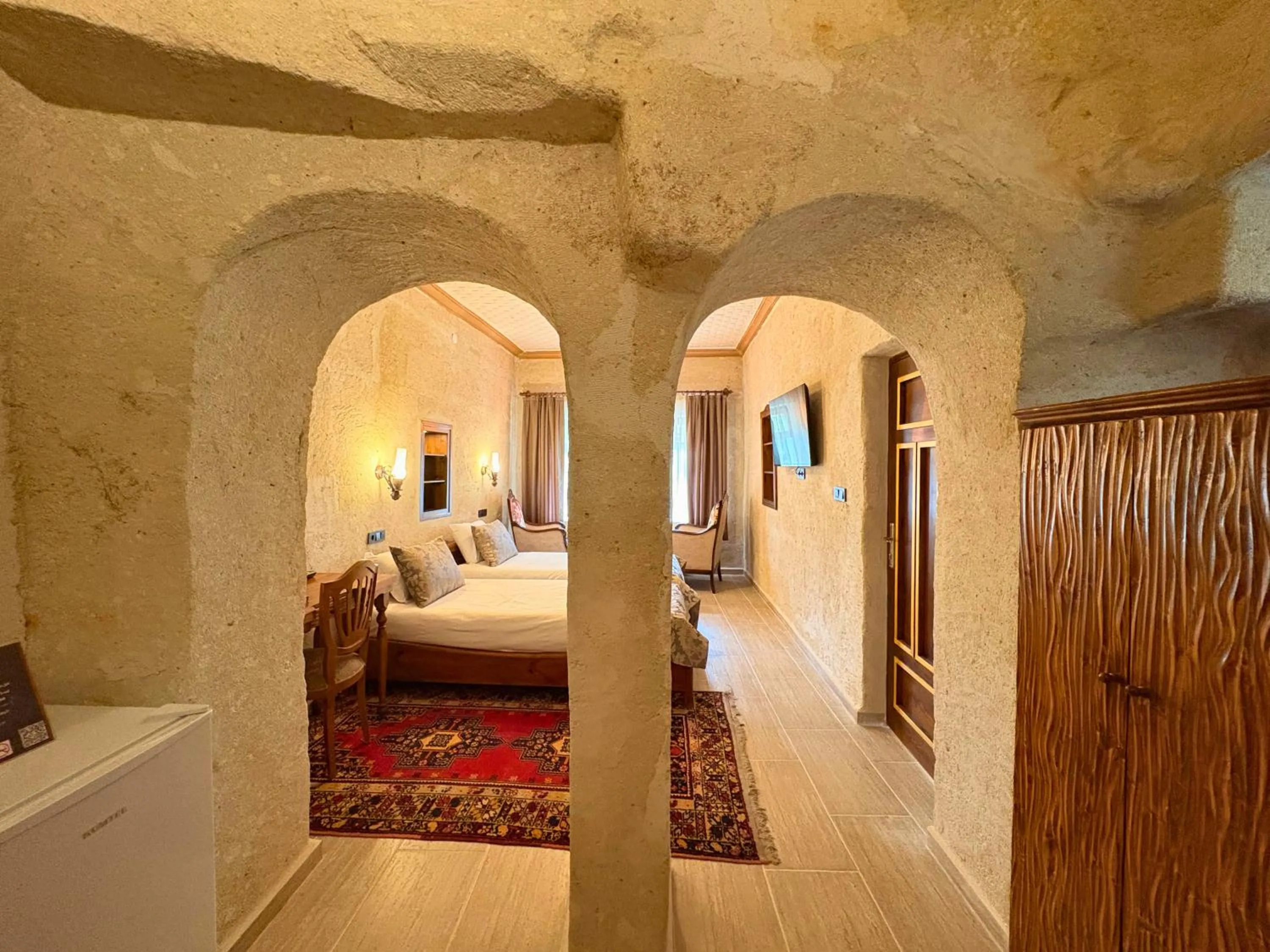 Bedroom, Bed in Elysee Cave House