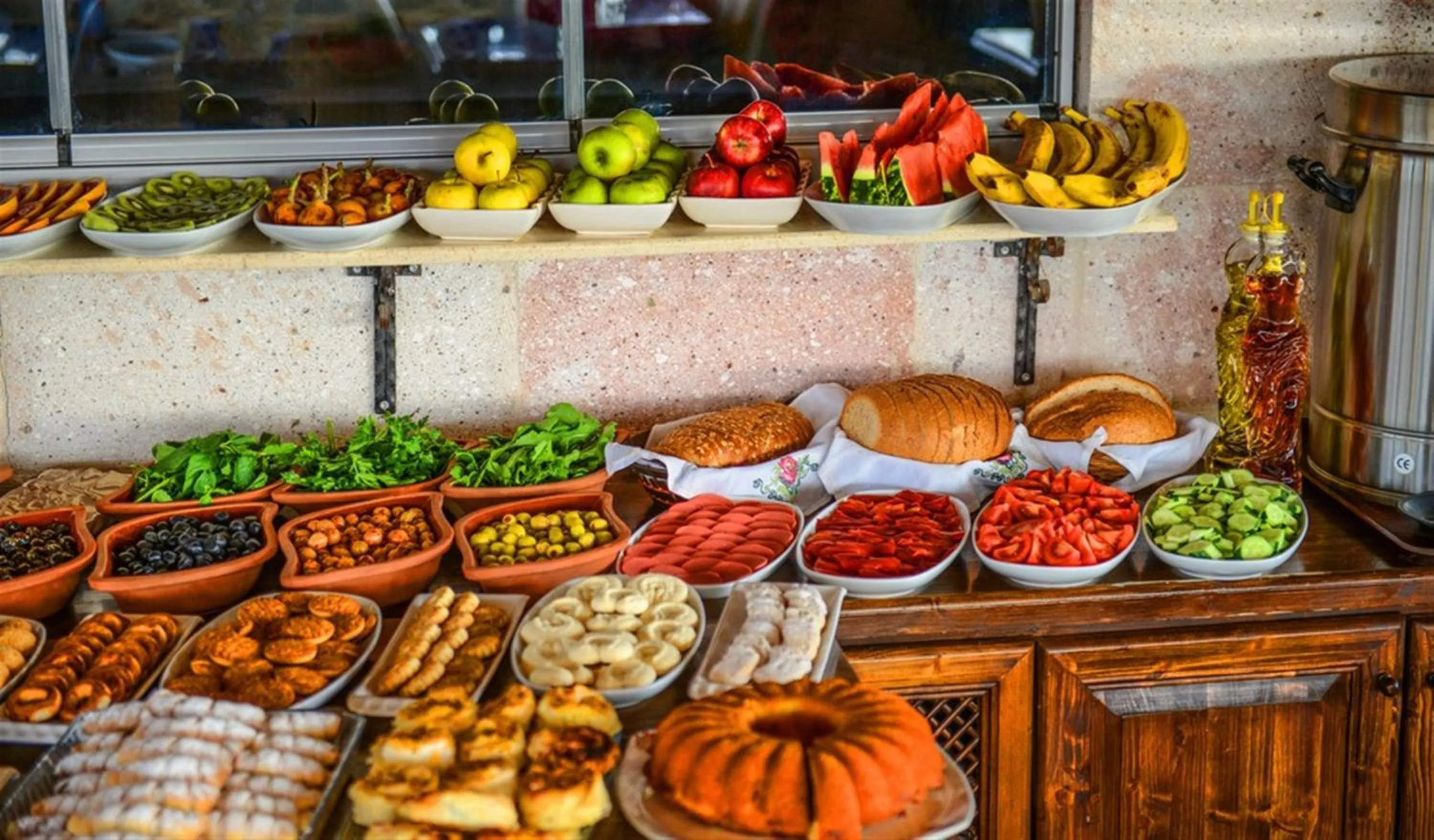 Buffet breakfast in Elysee Cave House