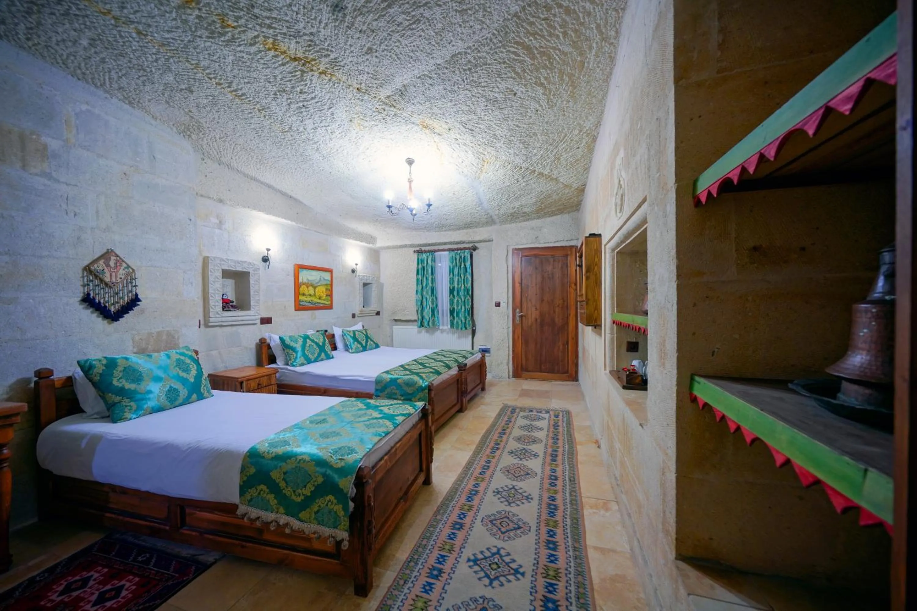 Massage, Bed in Elysee Cave House