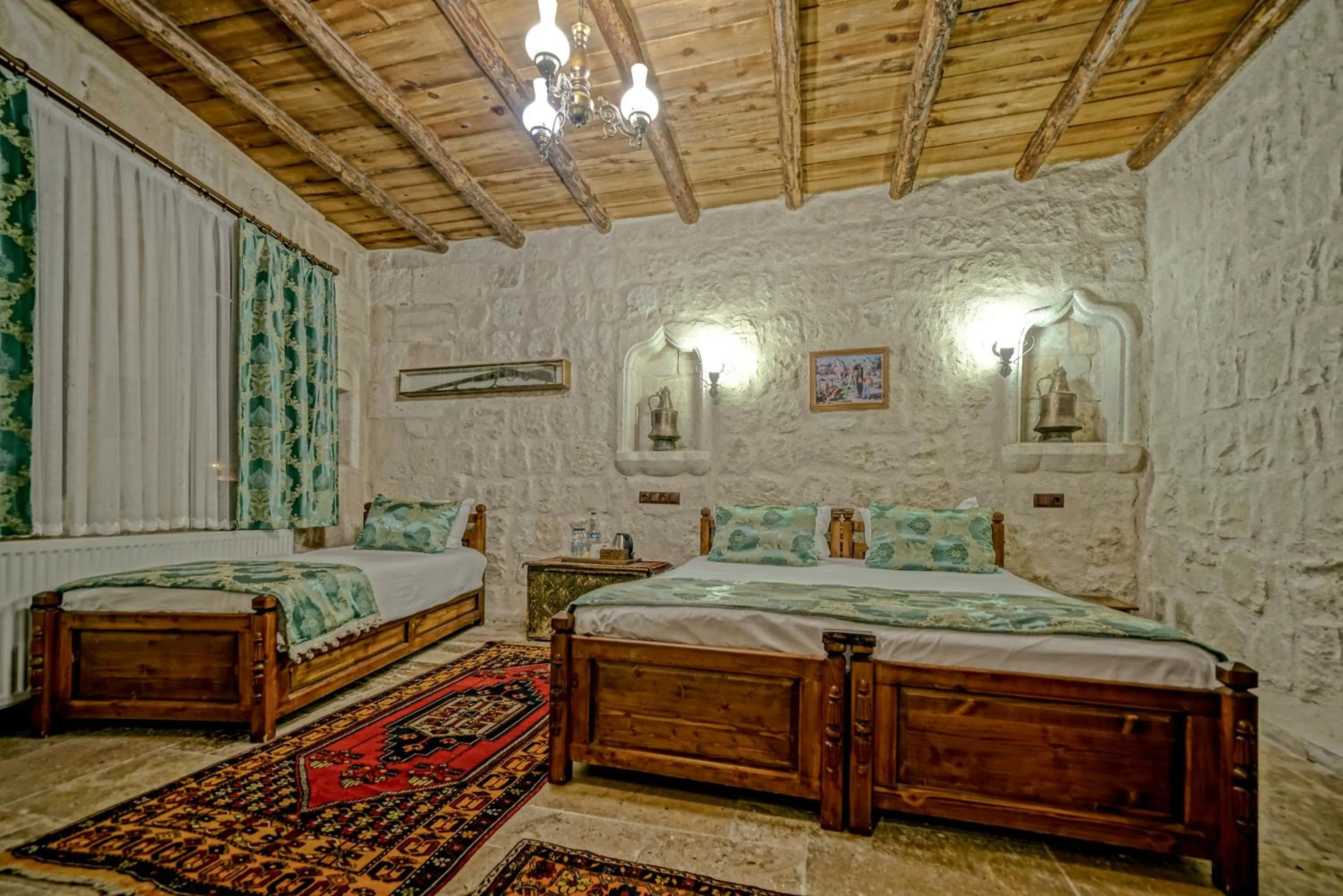 Massage, Bed in Elysee Cave House
