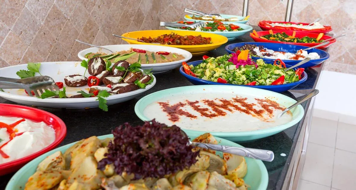 Restaurant/places to eat in Rich Melissa Hotel