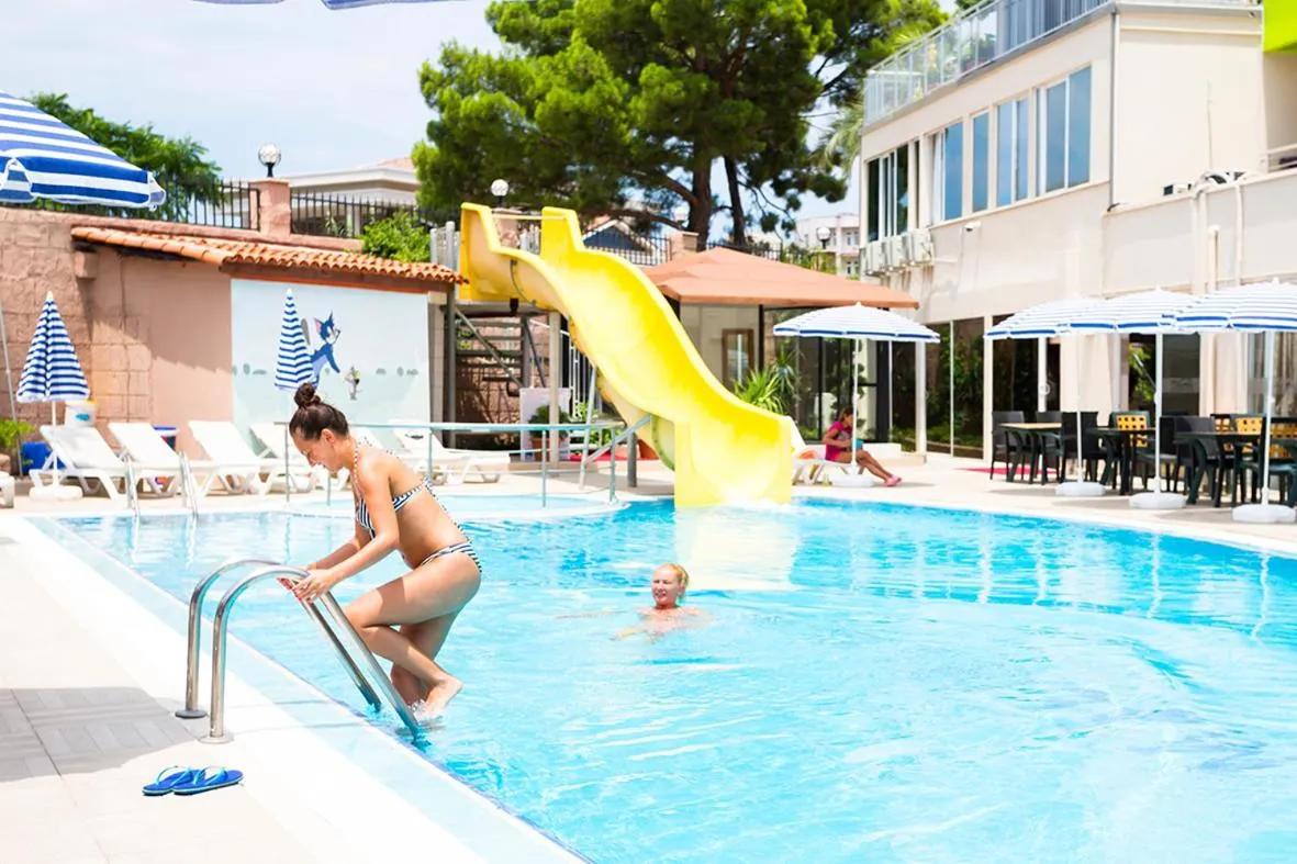 Swimming pool in Rich Melissa Hotel