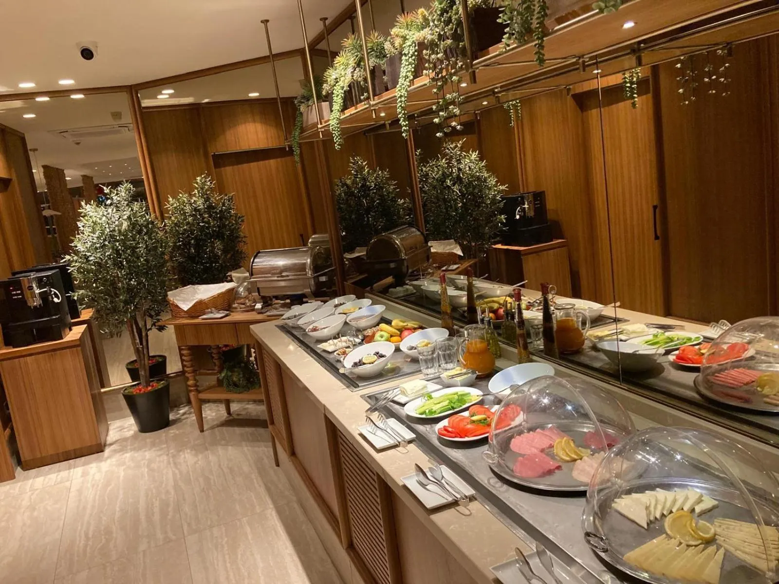 Breakfast in Housez Suites & Apartments Special Class