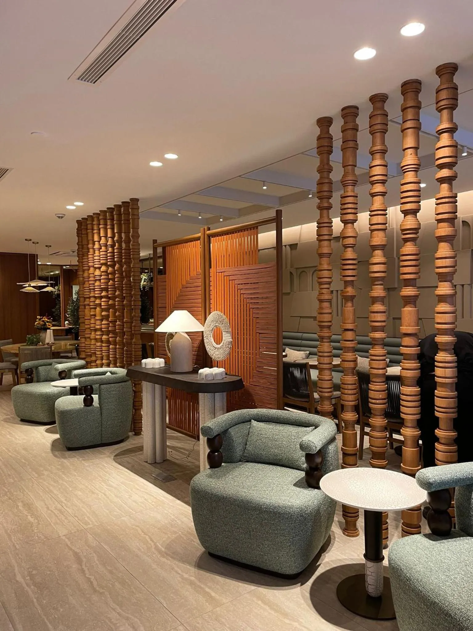 Restaurant/places to eat in Housez Suites & Apartments Special Class