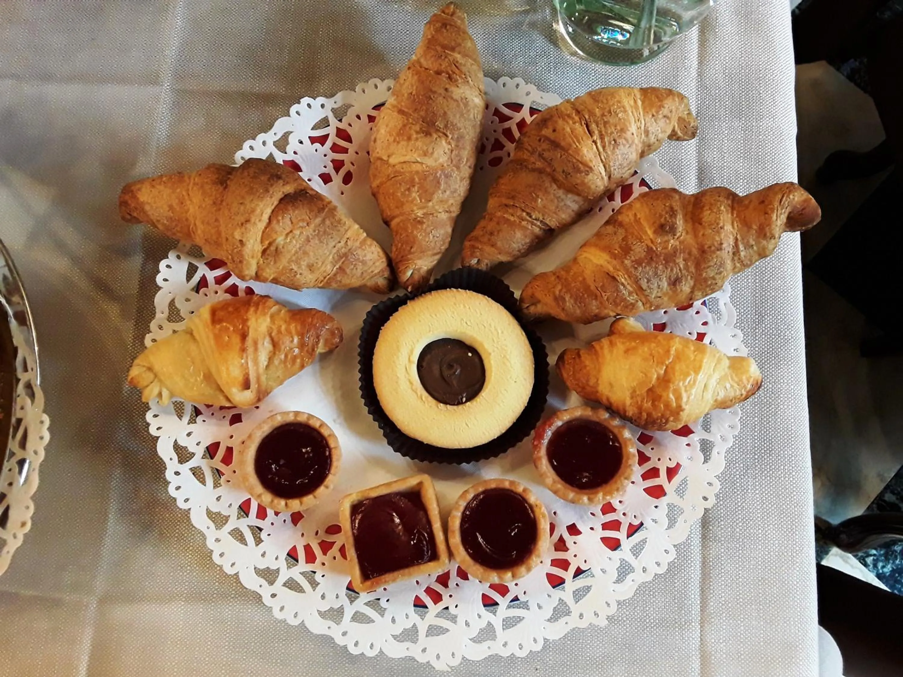 Italian breakfast in Pensione Accademia - Villa Maravege