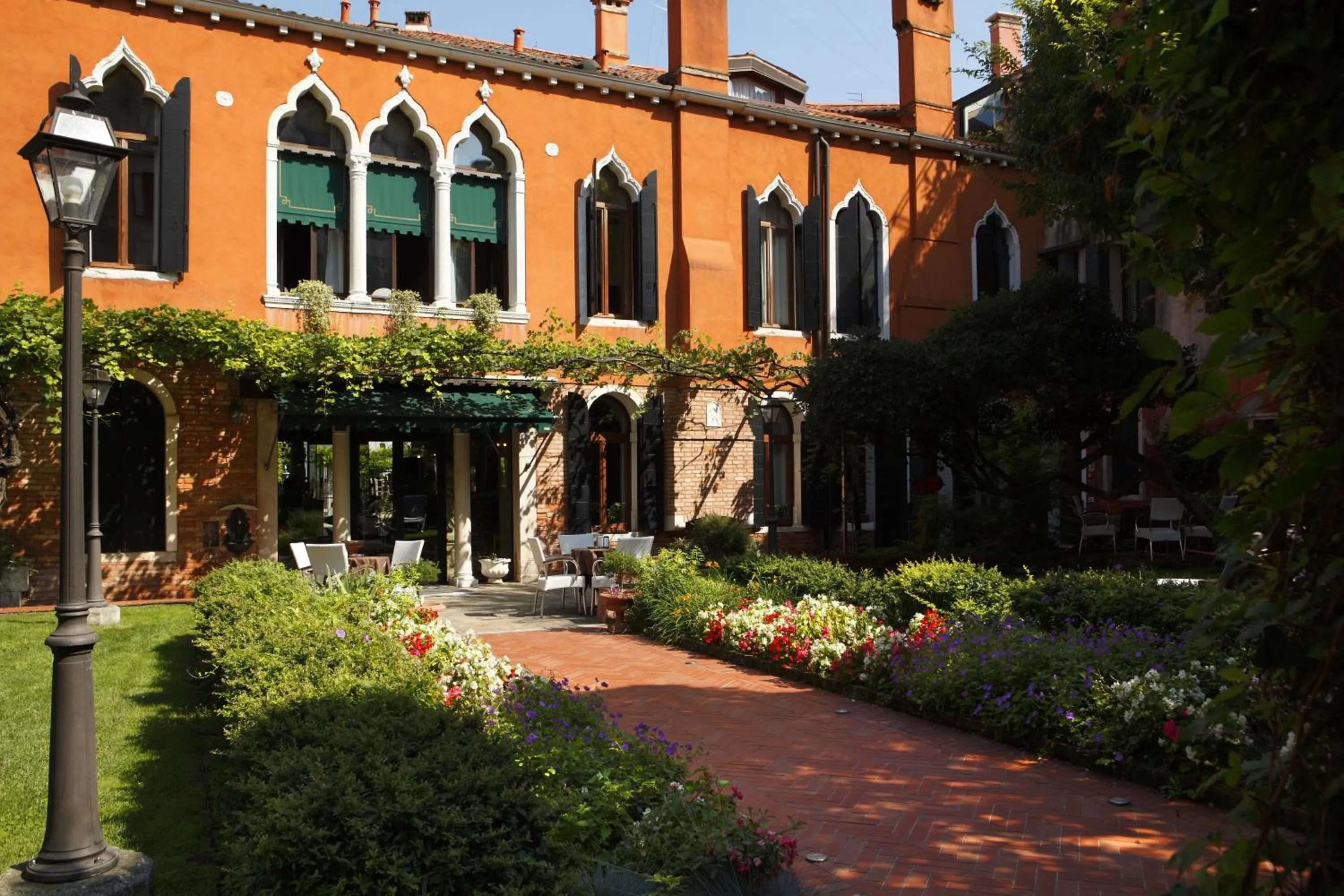 Garden in Pensione Accademia - Villa Maravege