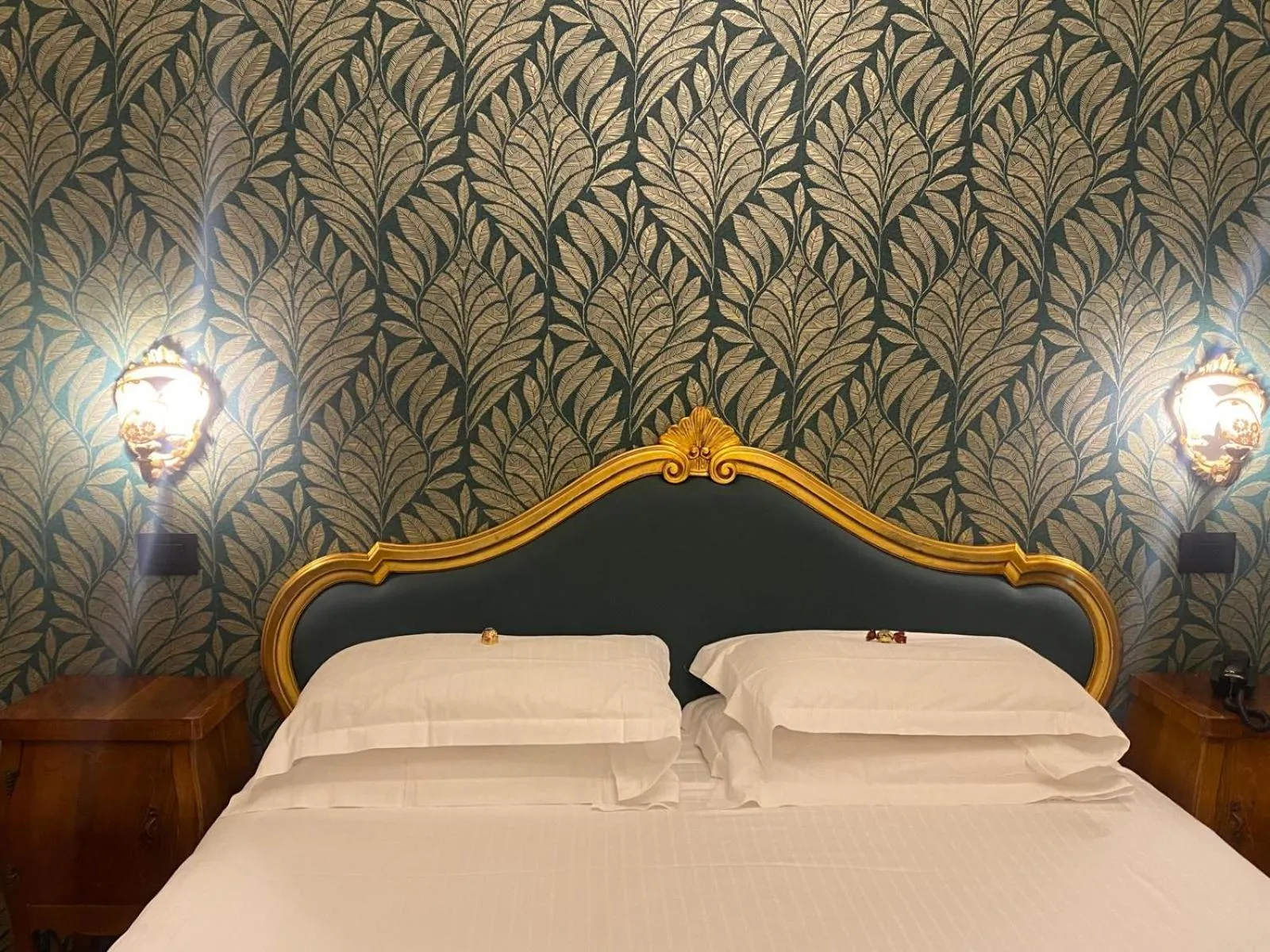 Bed in Pensione Accademia - Villa Maravege