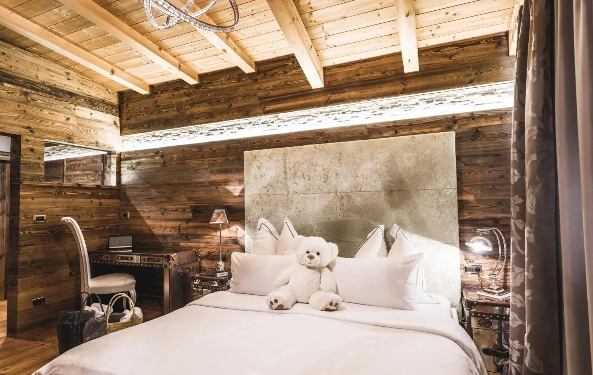 Junior Suite with Mountain View in Alpin Garden Luxury Maison & SPA - Adults Only Junior Suite with Mountain View in Alpin Garden Luxury Maison & SPA - Adults Only