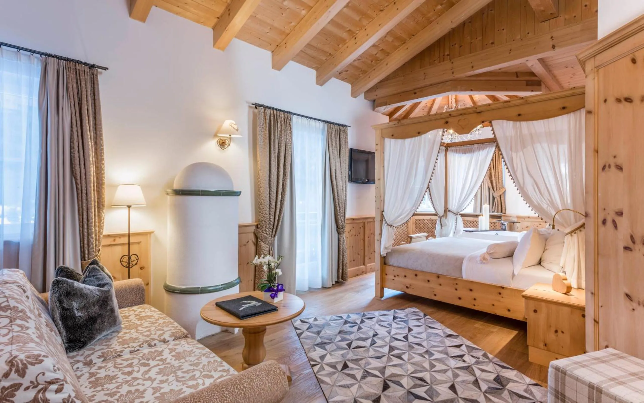 Photo of the whole room, Bed in Alpin Garden Luxury Maison & SPA - Adults Only