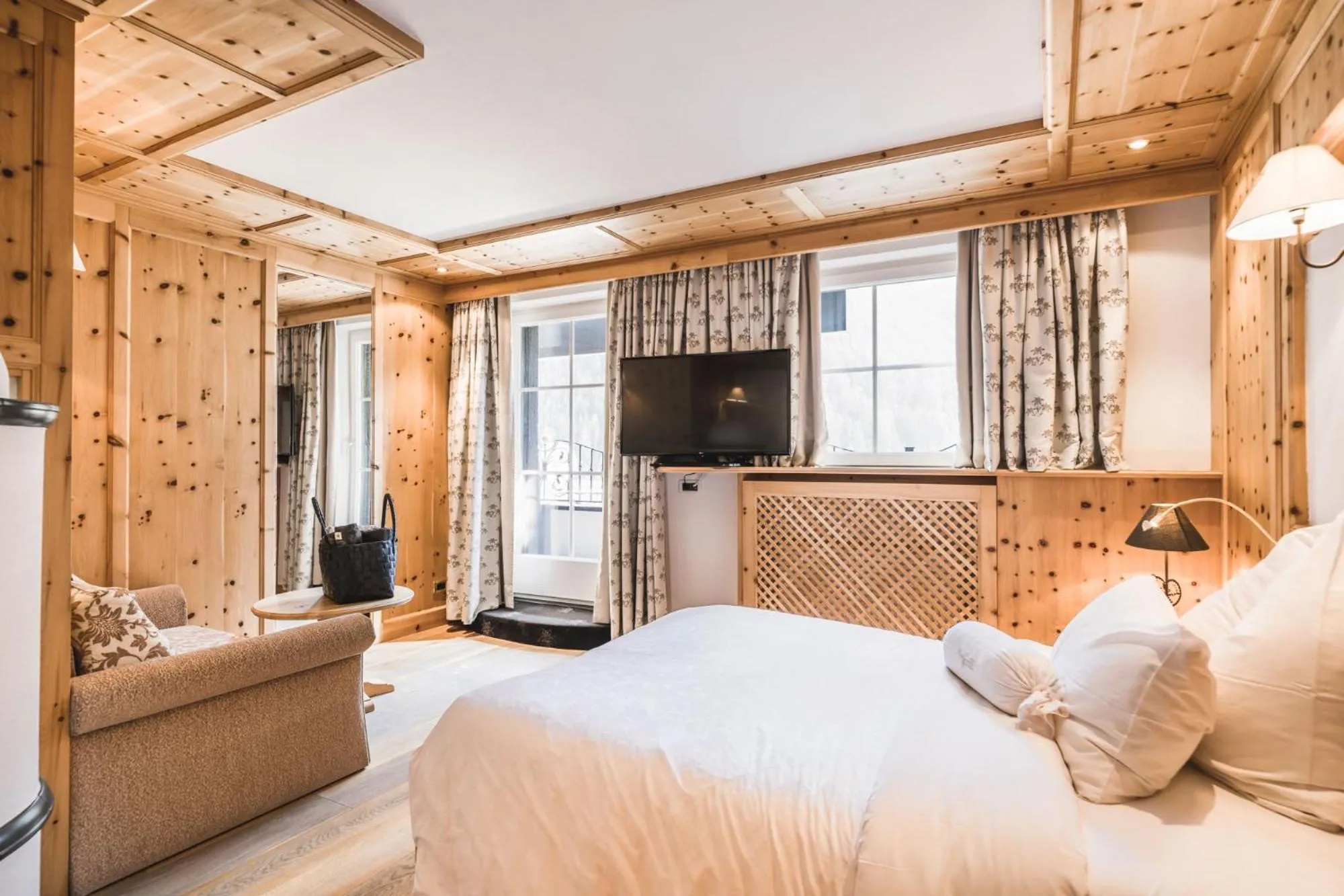 Bed in Alpin Garden Luxury Maison & SPA - Adults Only