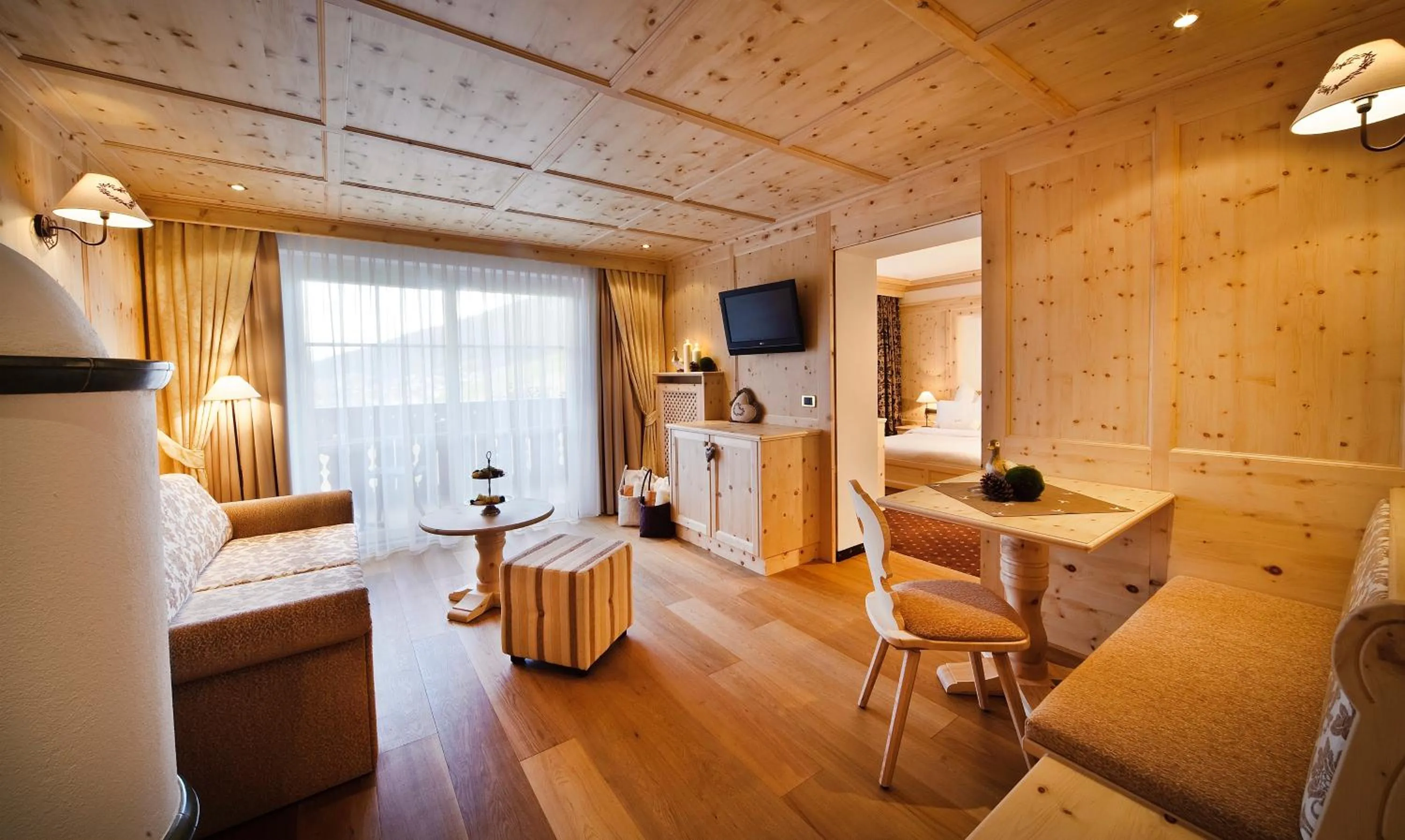 TV and multimedia, Bed in Alpin Garden Luxury Maison & SPA - Adults Only