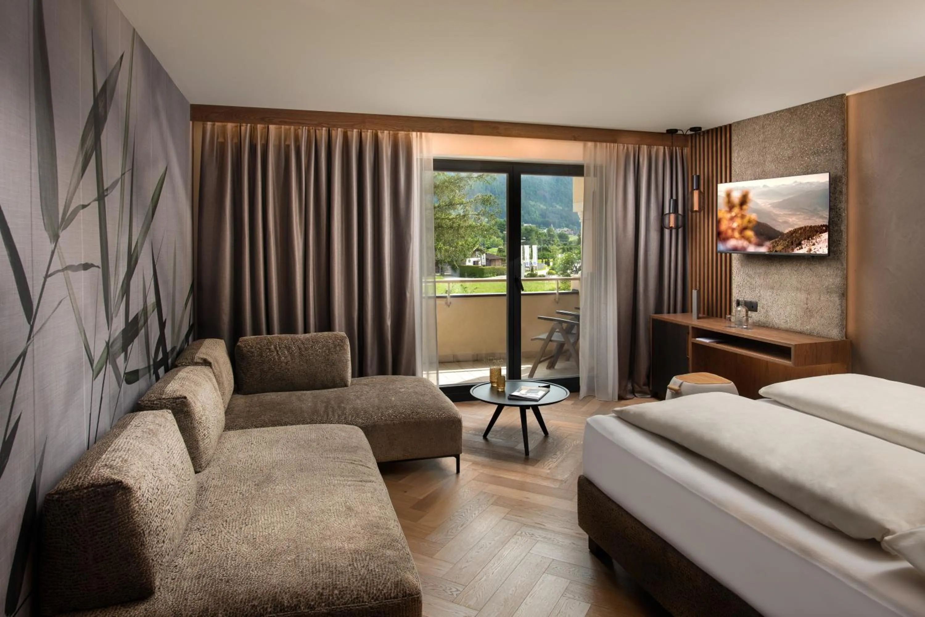 Photo of the whole room, Bed in Majestic - Unique Spa Resort