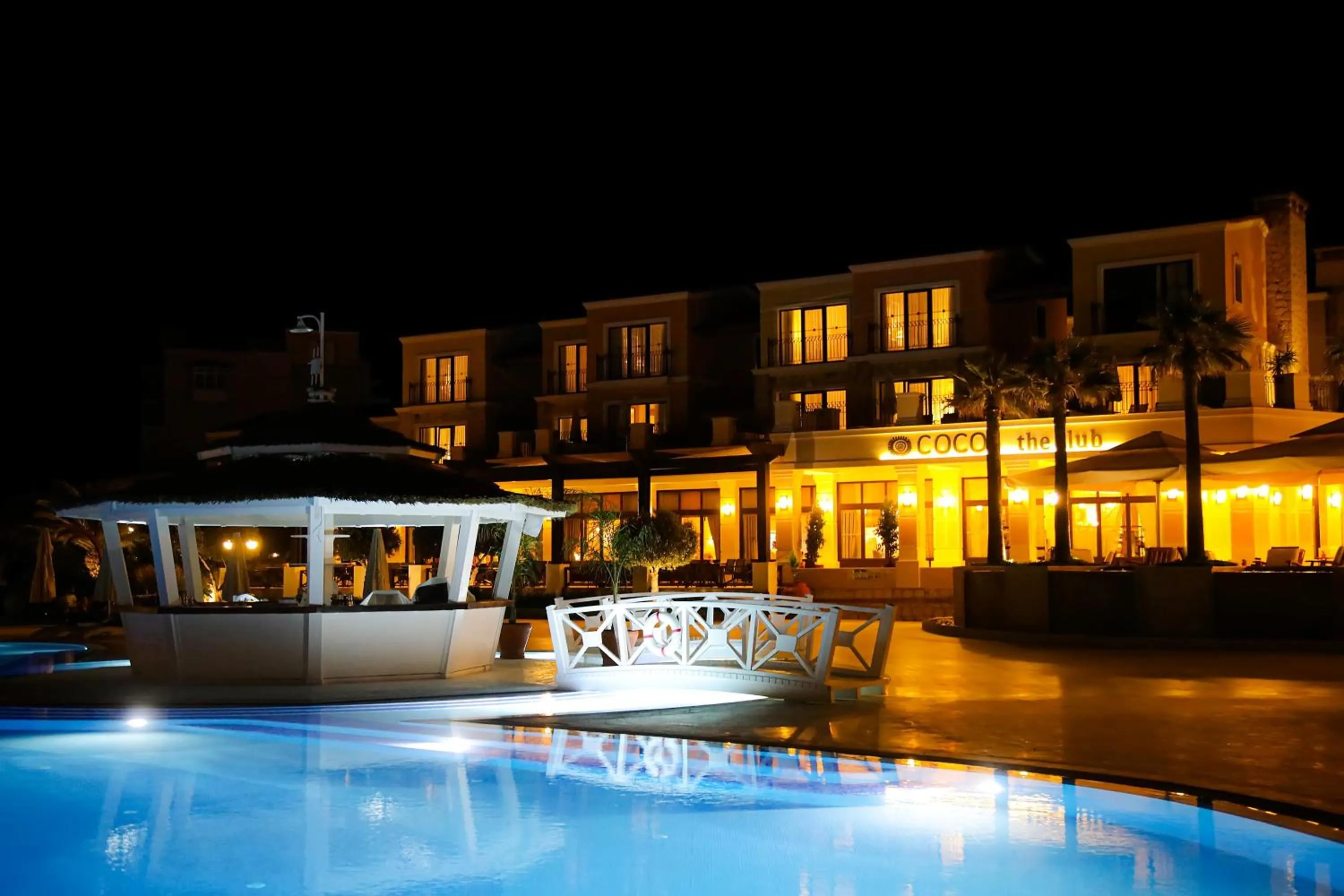 Swimming pool in Cocos The Club Solto