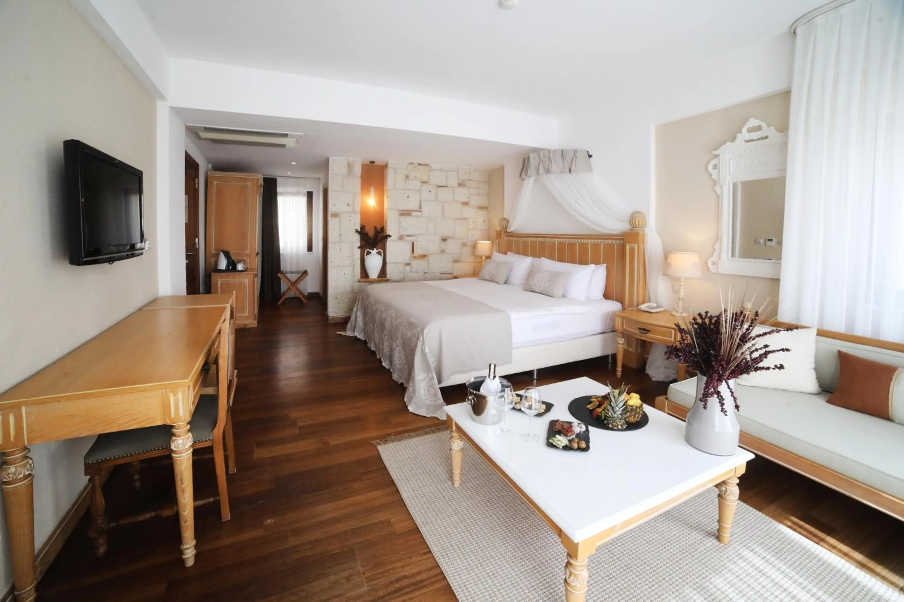 Bedroom, Bed in Cocos The Club Solto