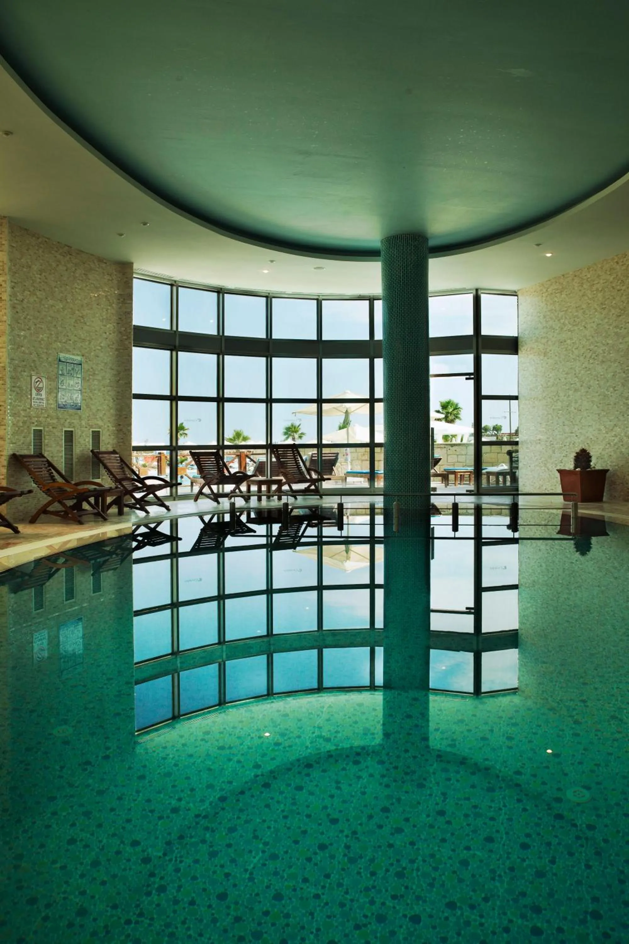 Swimming pool in Cocos The Club Solto