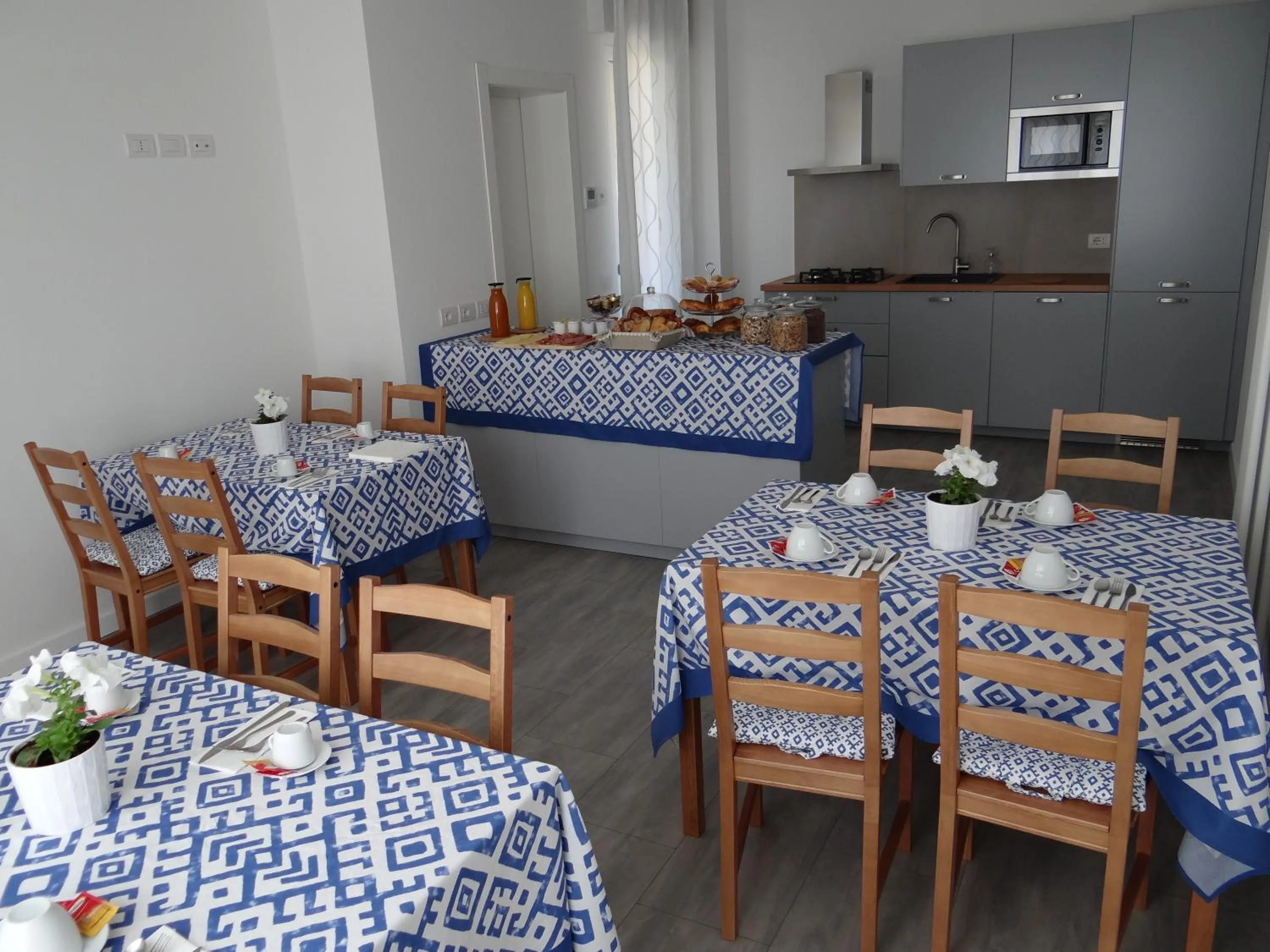 Coffee/tea facilities in B&B LA CORTE SANTA MARIA