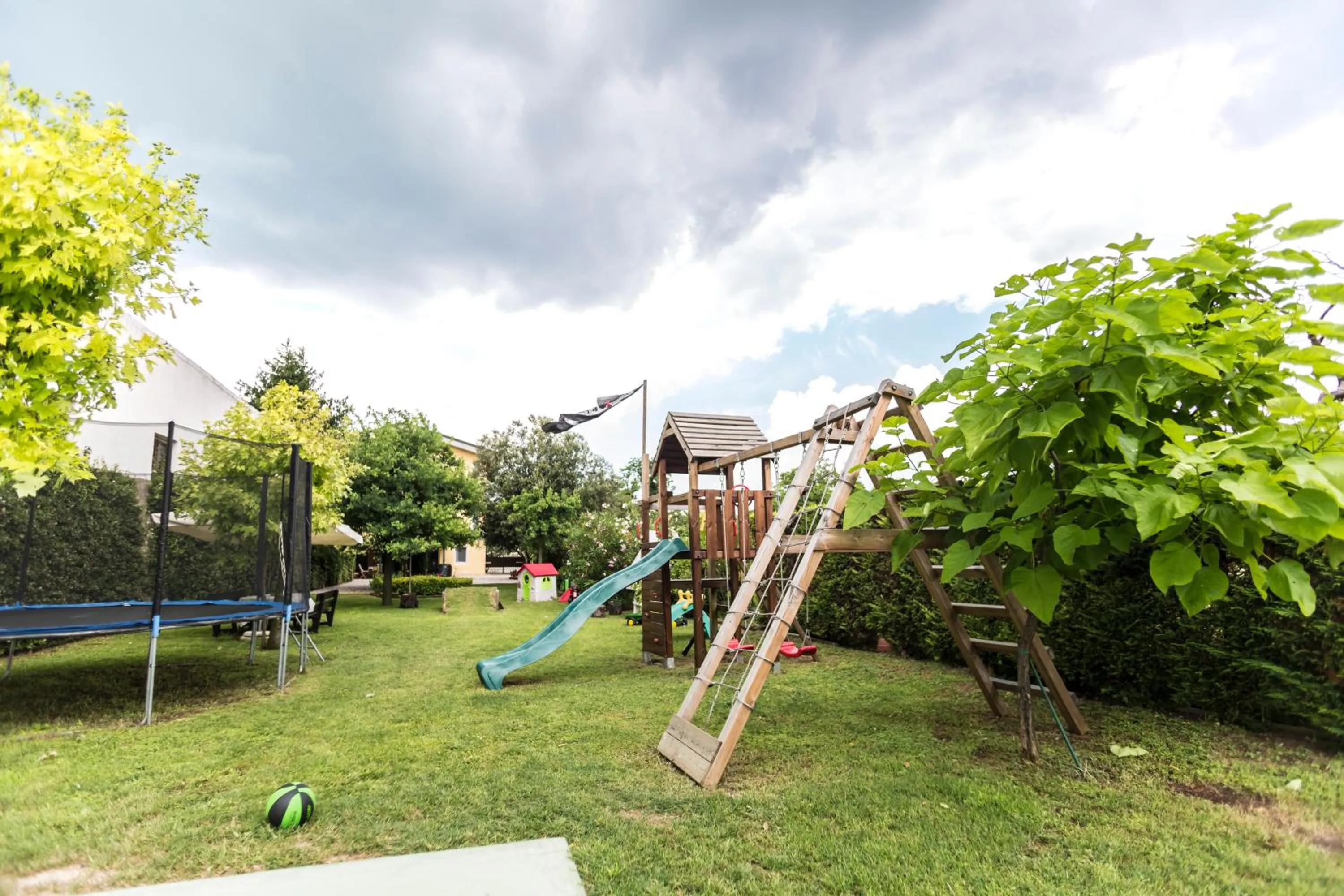 Children play ground in B&B LA CORTE SANTA MARIA