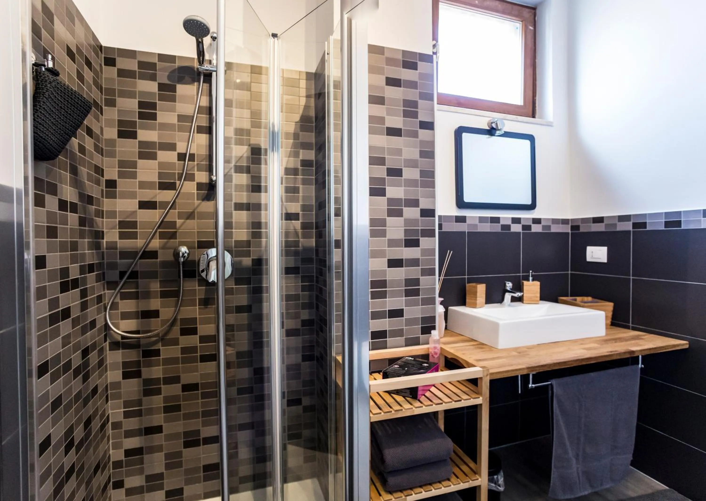 Shower in B&B LA CORTE SANTA MARIA