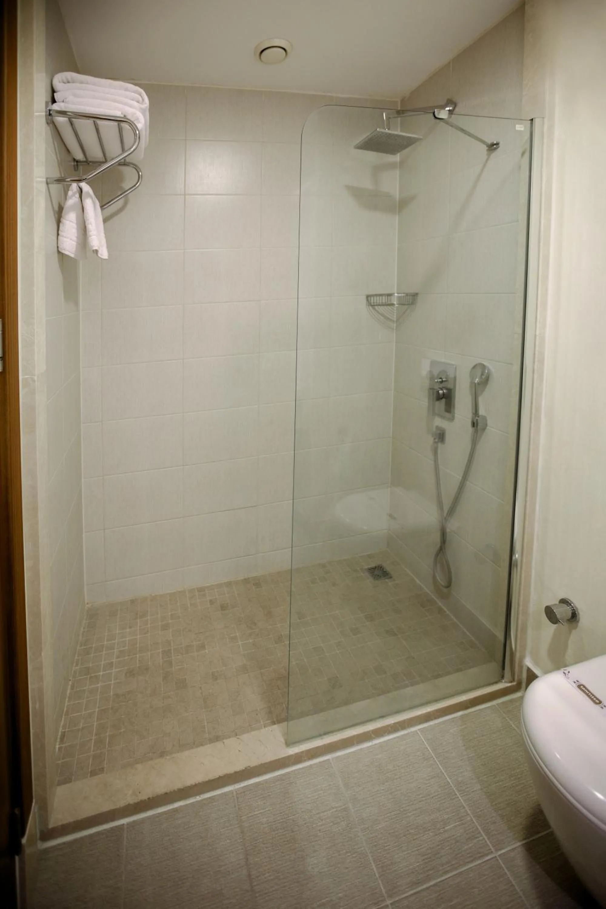 Bathroom in Baia Bursa Hotel