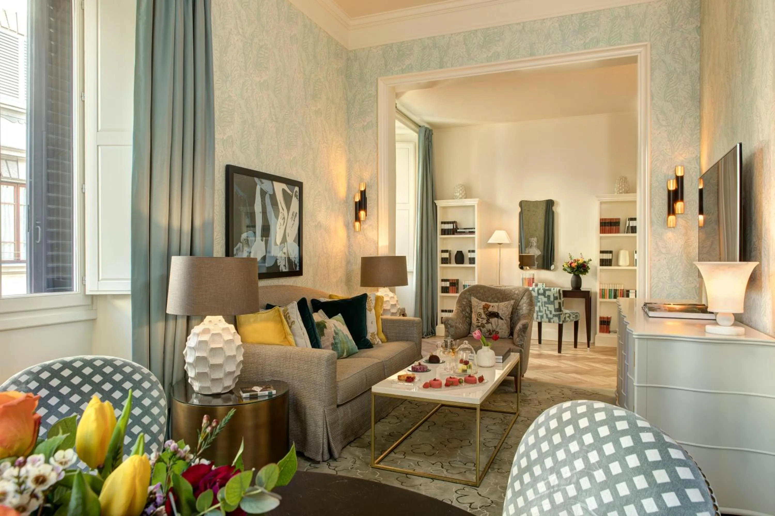 Living room in Rocco Forte Hotel Savoy