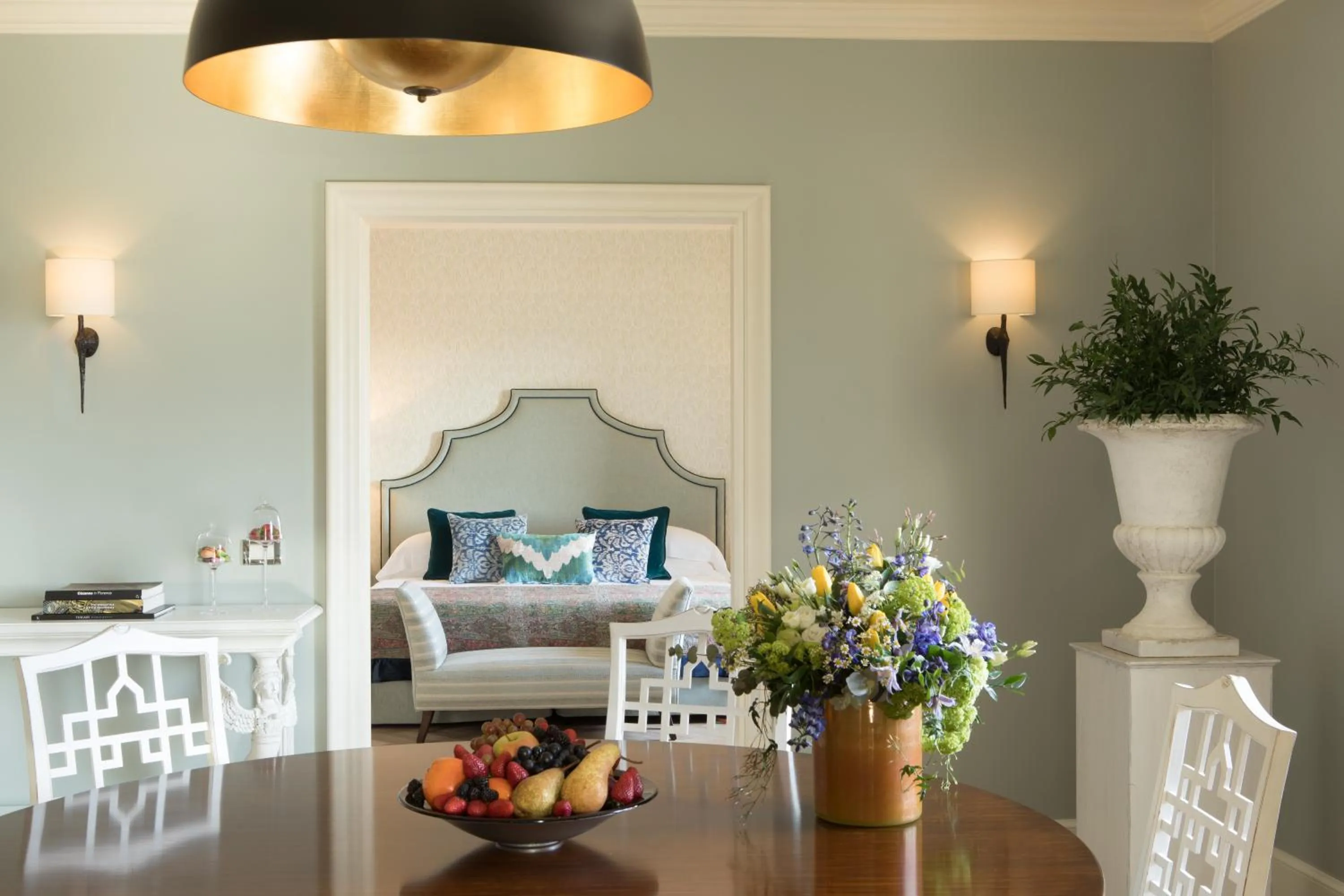 Living room, Bed in Rocco Forte Hotel Savoy