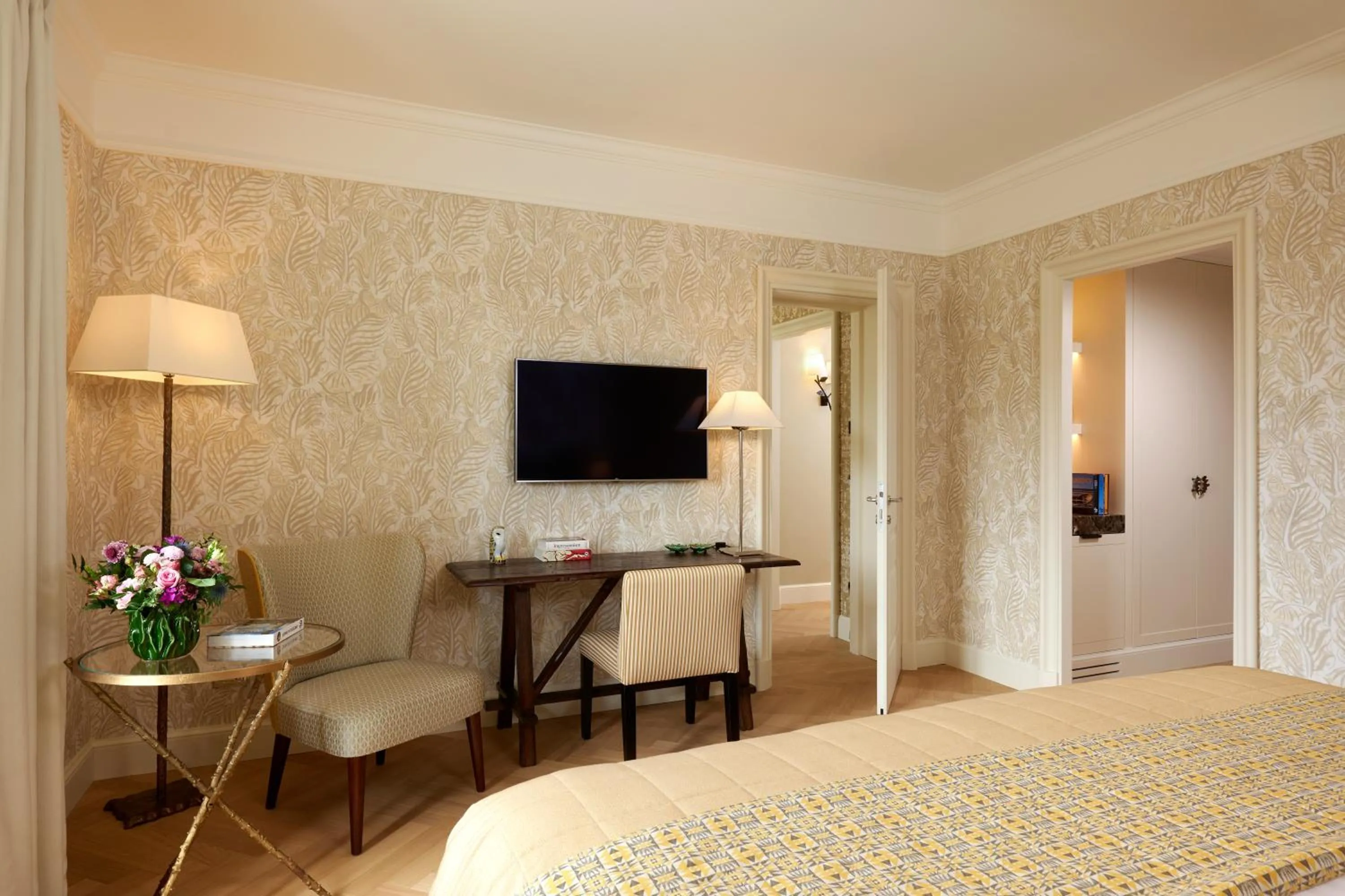 Bedroom, Bed in Rocco Forte Hotel Savoy