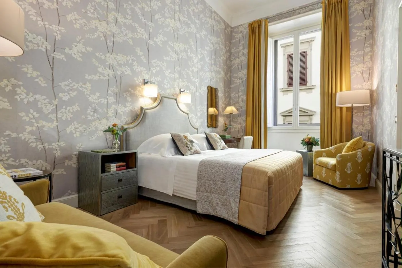 Bedroom, Bed in Rocco Forte Hotel Savoy