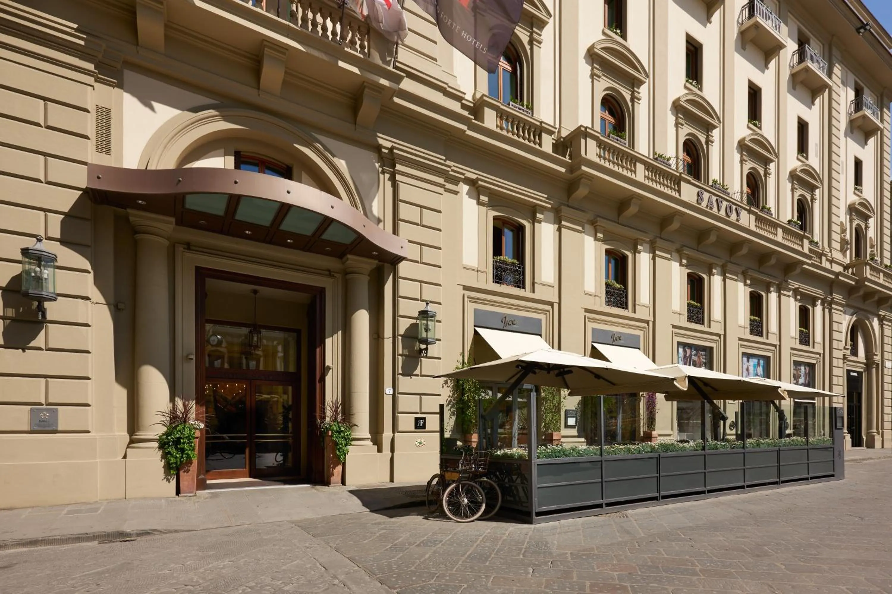 Restaurant/places to eat in Rocco Forte Hotel Savoy