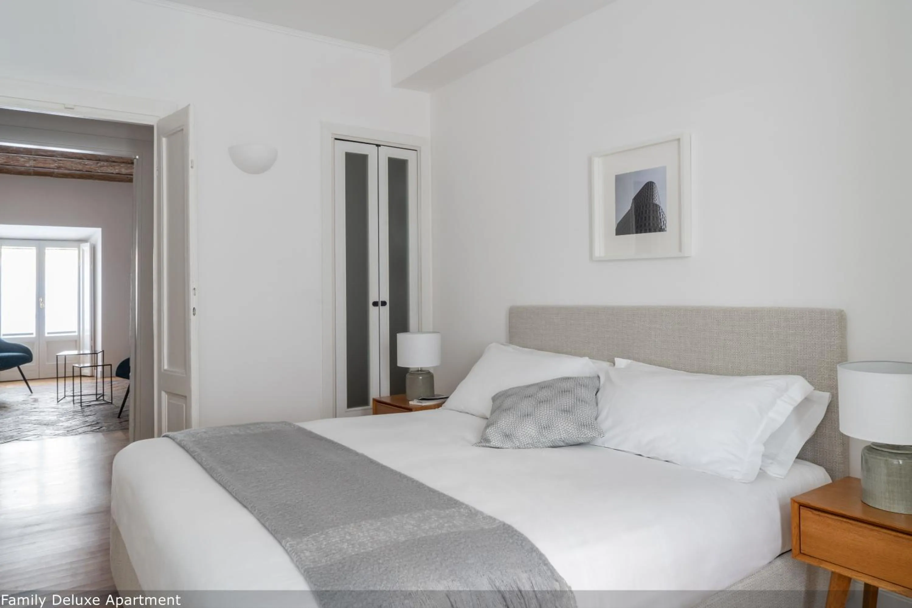 Bed in Brera Apartments in San Fermo