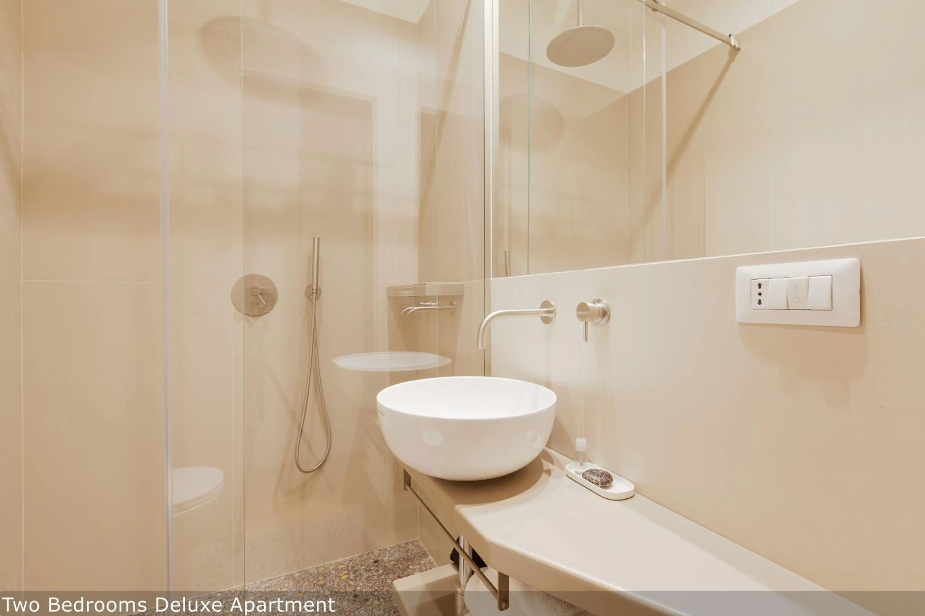 Shower in Brera Apartments in San Fermo