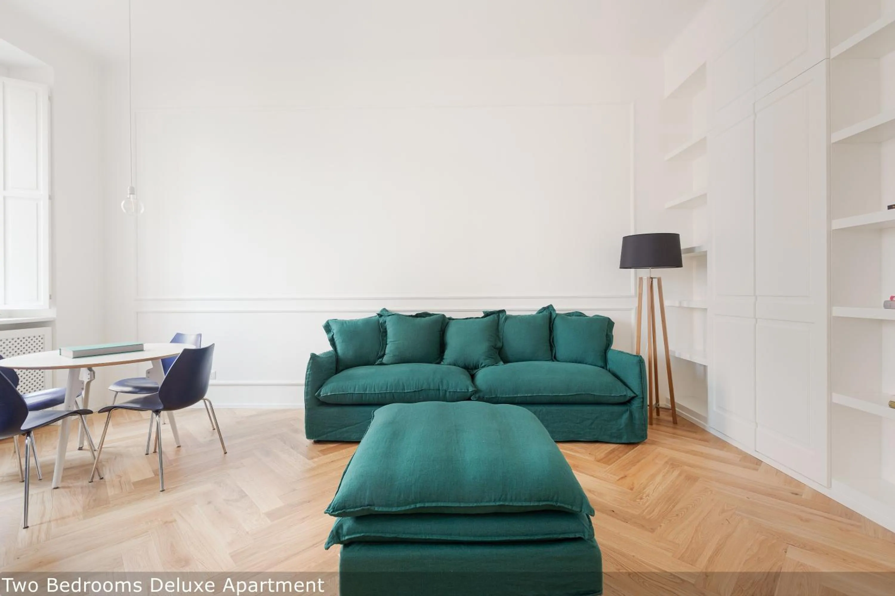 TV and multimedia in Brera Apartments in San Fermo