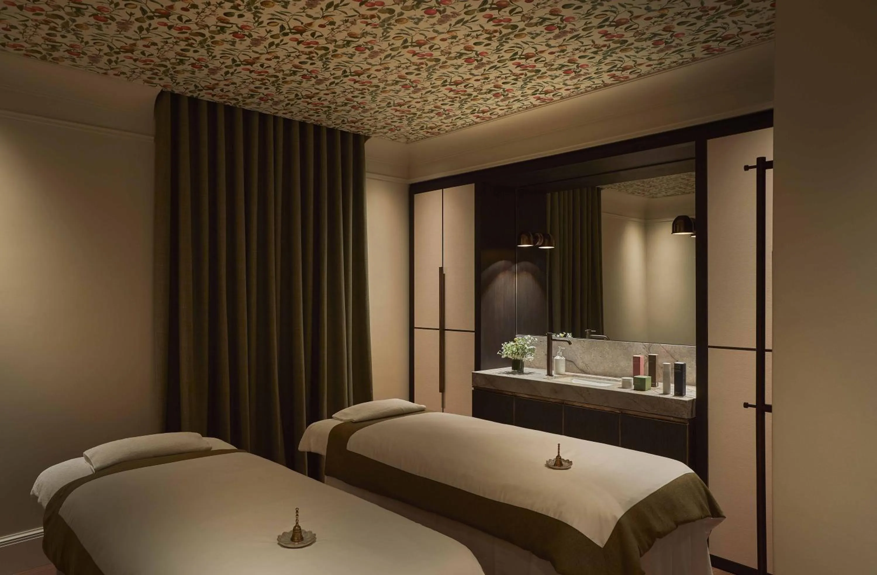 Spa and wellness centre/facilities, Bed in Rocco Forte Hotel De Russie