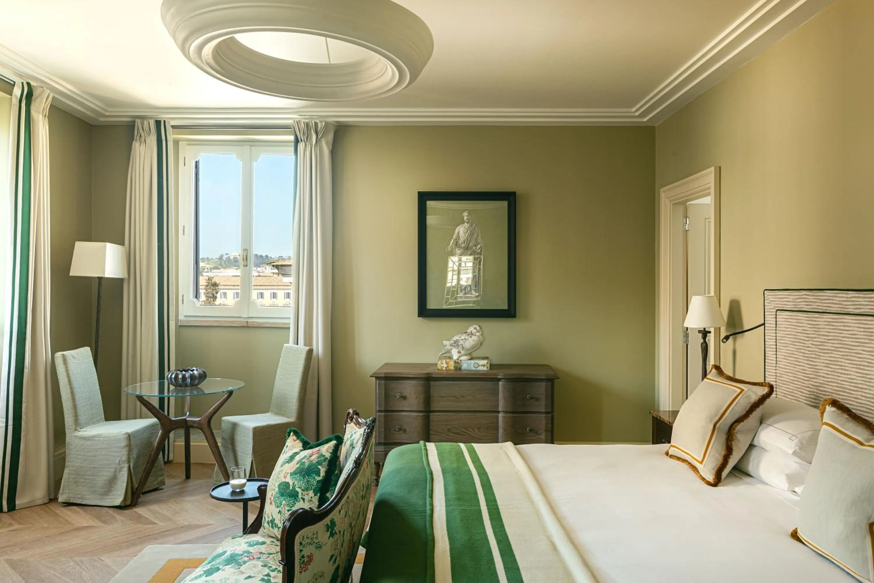 Bedroom, Bed in Rocco Forte Hotel De Russie