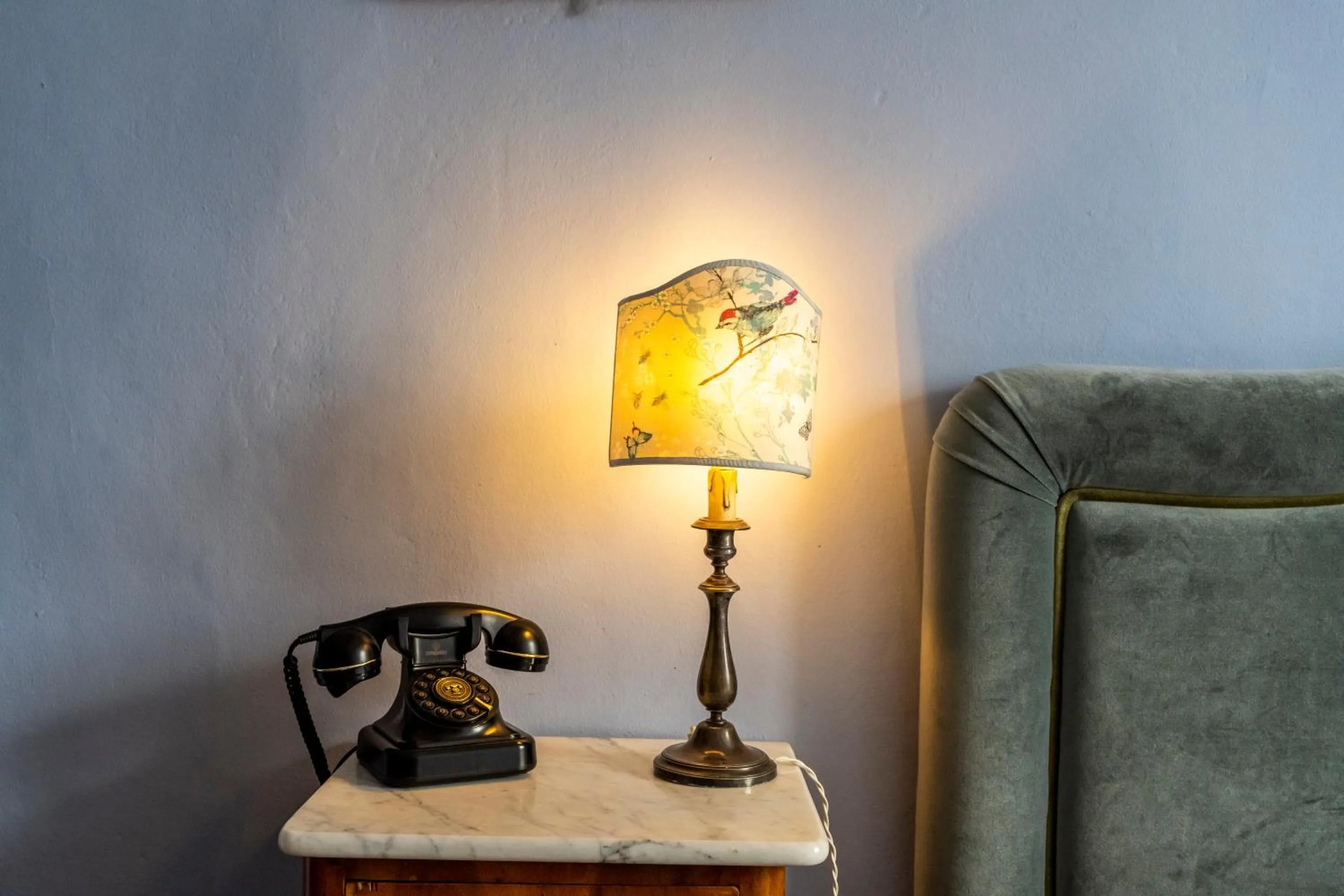 Decorative detail in Royal Victoria Hotel