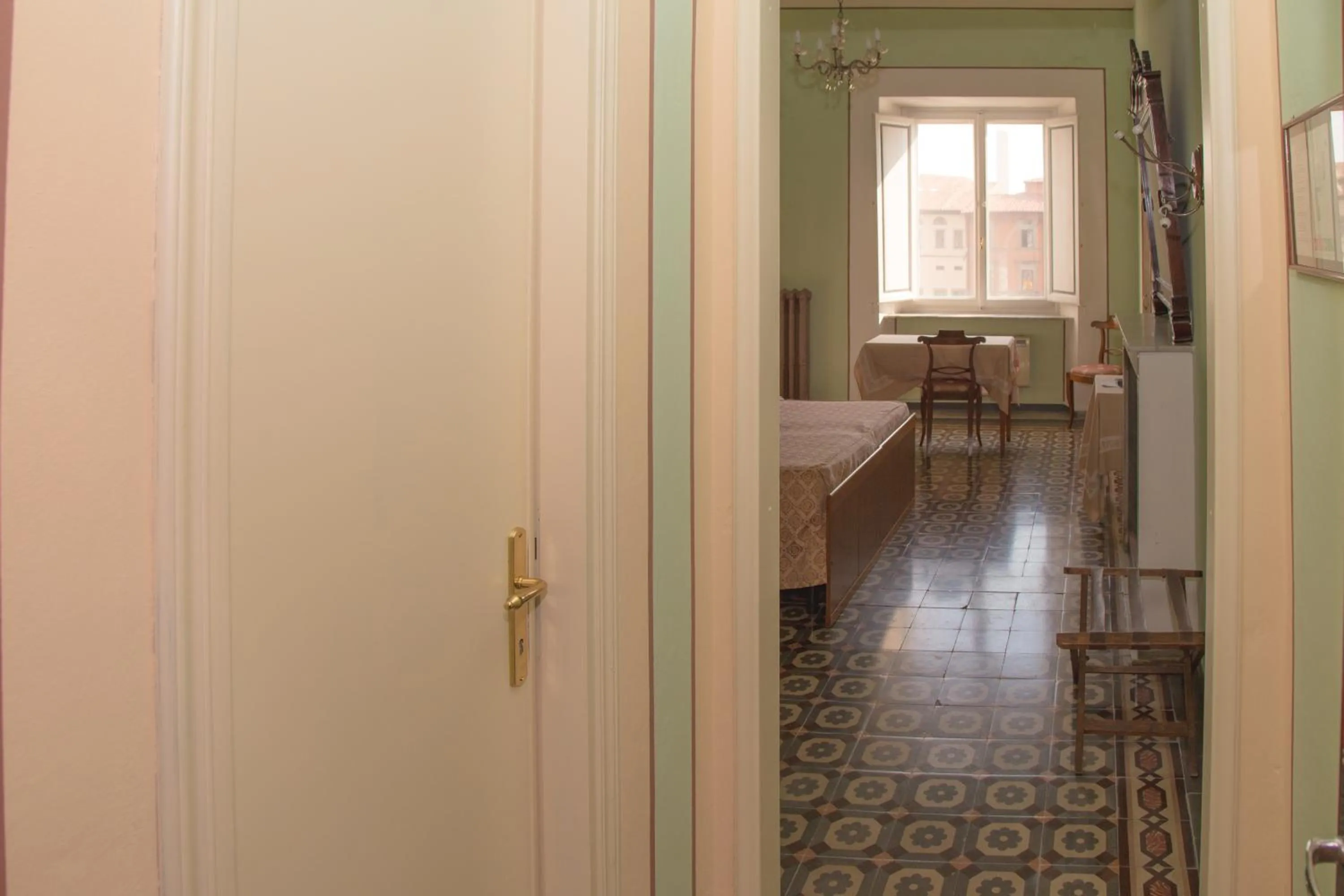 Bedroom, Bed in Royal Victoria Hotel